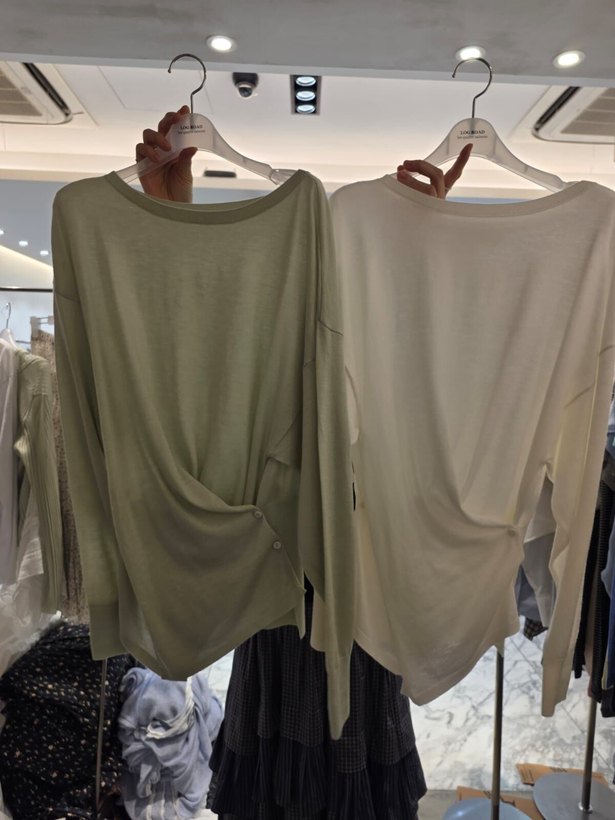 LR6046 側紐扣設計長袖上衣