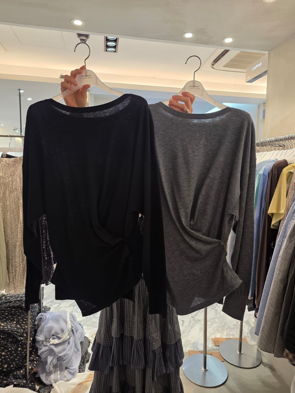 LR6046 側紐扣設計長袖上衣