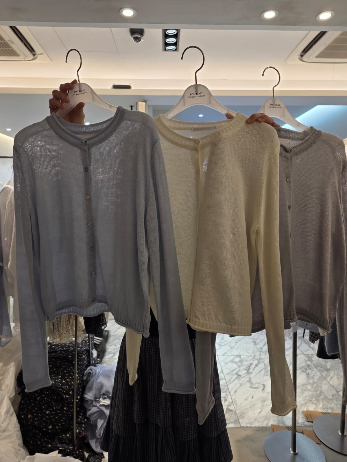 LR6047 輕薄排鈕外套