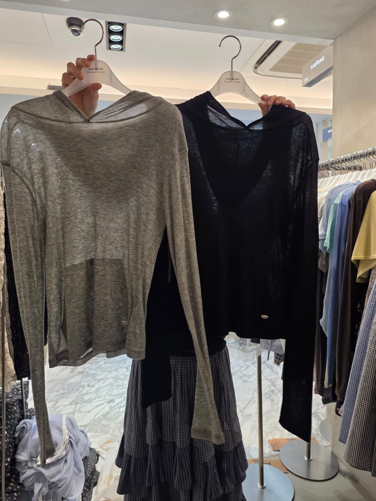 LR6048 70%天絲薄連帽上衣