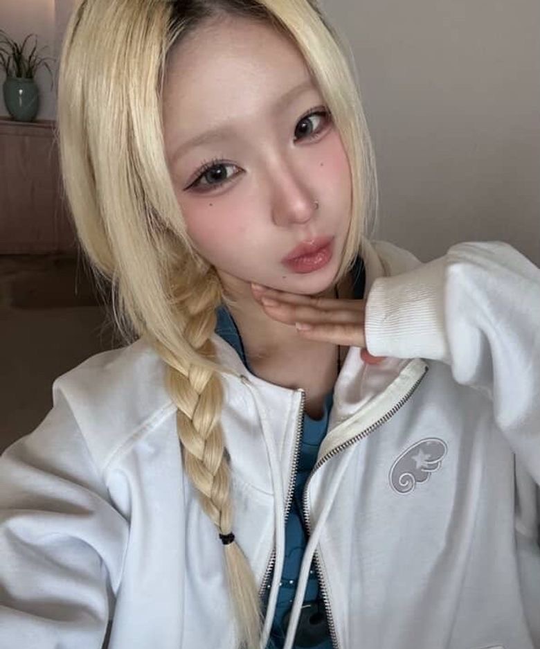 【3/13 - 3/15 週末優惠】韓國 Looxp 刺繡 貼布 寬鬆高領 天使翅膀 Angel Embroidered Patch 雙拉鍊 外套