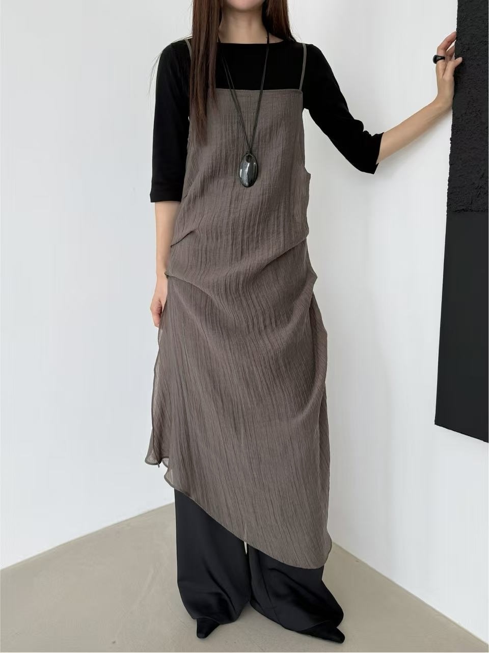 Mar6106 麻料細肩帶不規則長背心