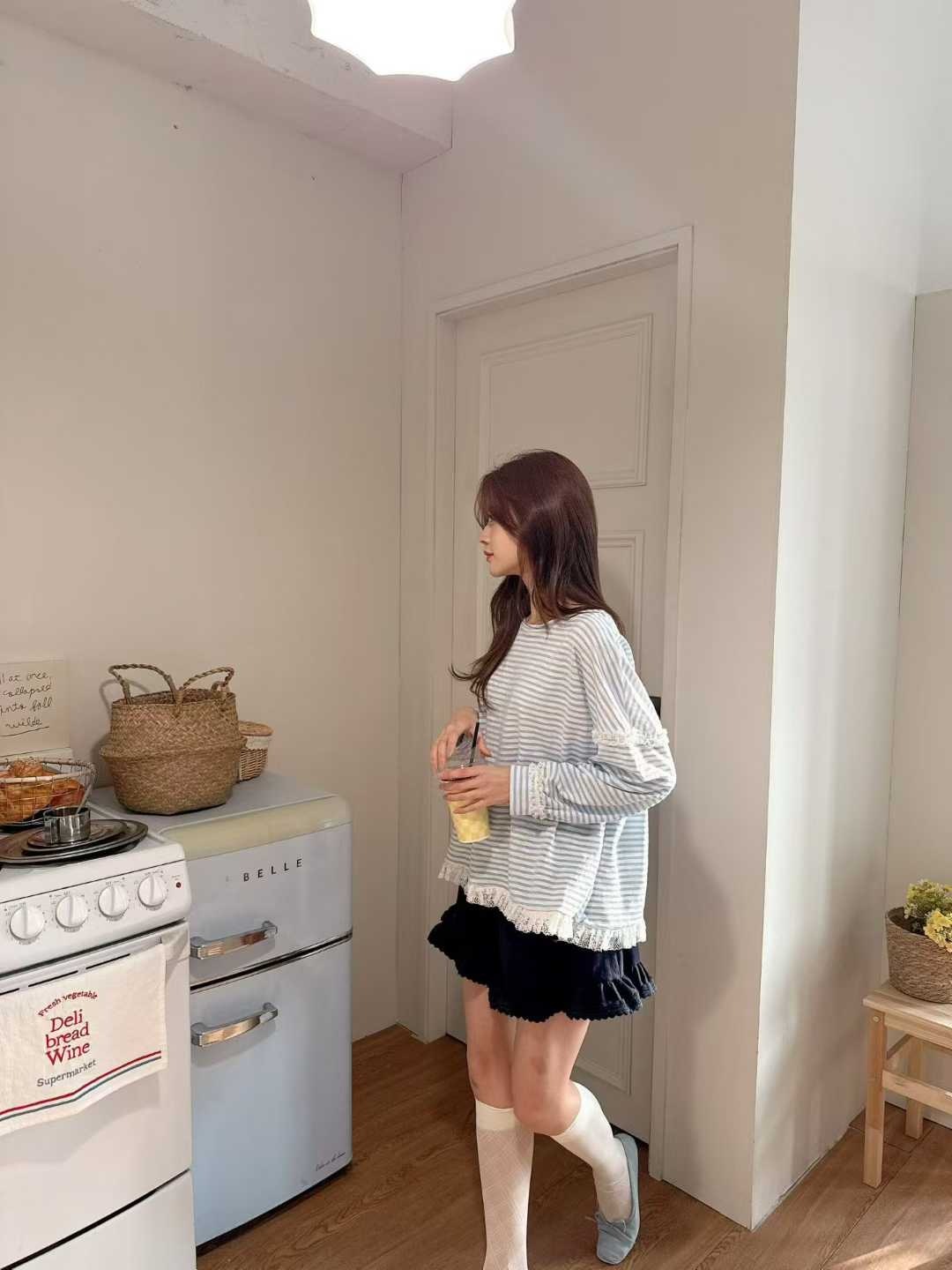 Mar6111 法國娃娃 瘦瘦腿提花荷葉滾邊休閒短褲