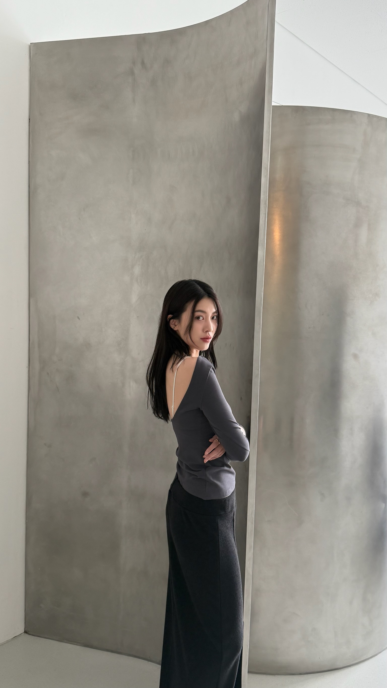 隱藏款-大挖背七分袖上衣(白/鐵灰)