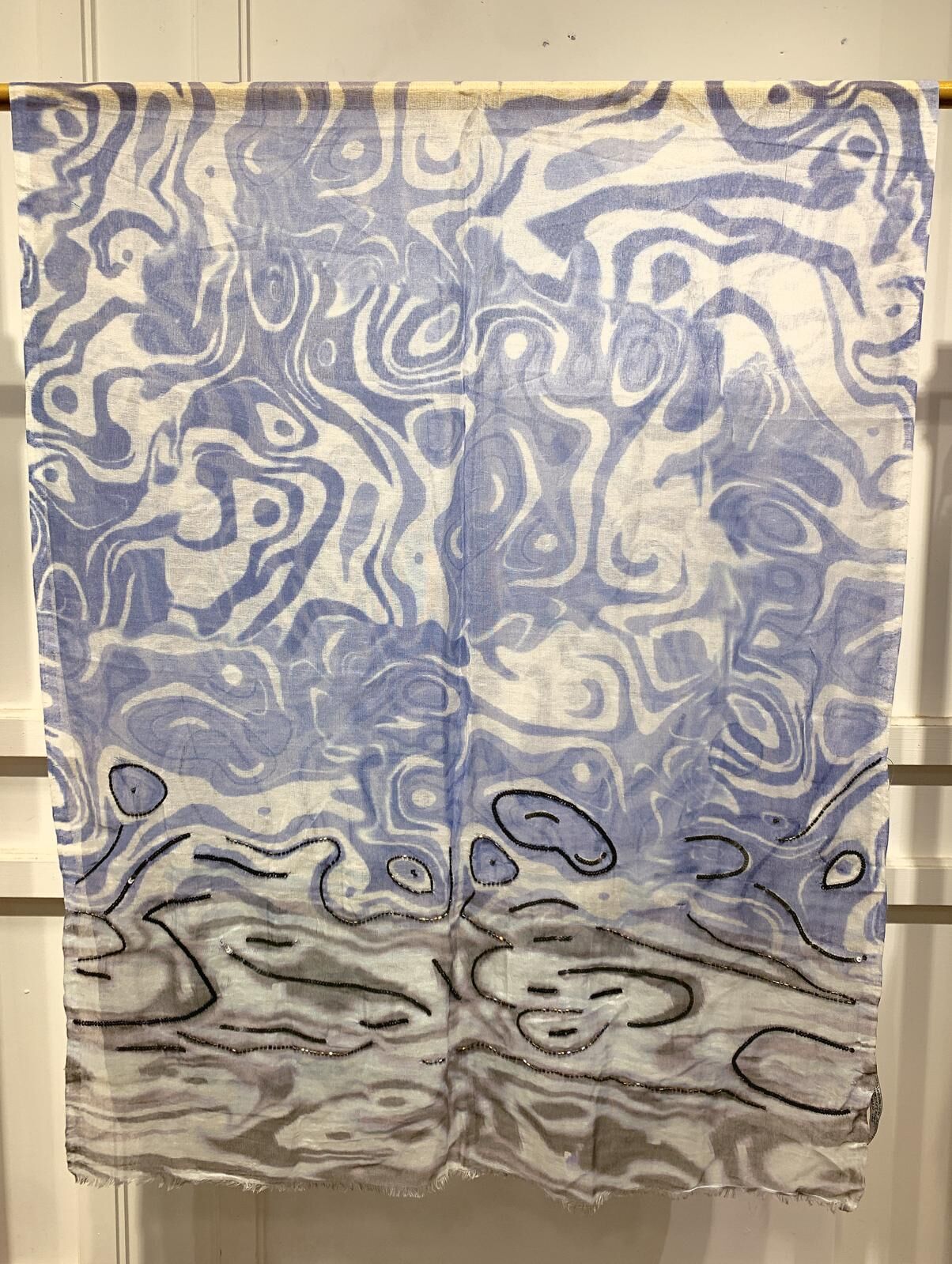 WM047 Scarfesia 藍黑白雲海絲巾 45% Modal 30% Linen 15% Cotton 7% Silk 3% Polyester