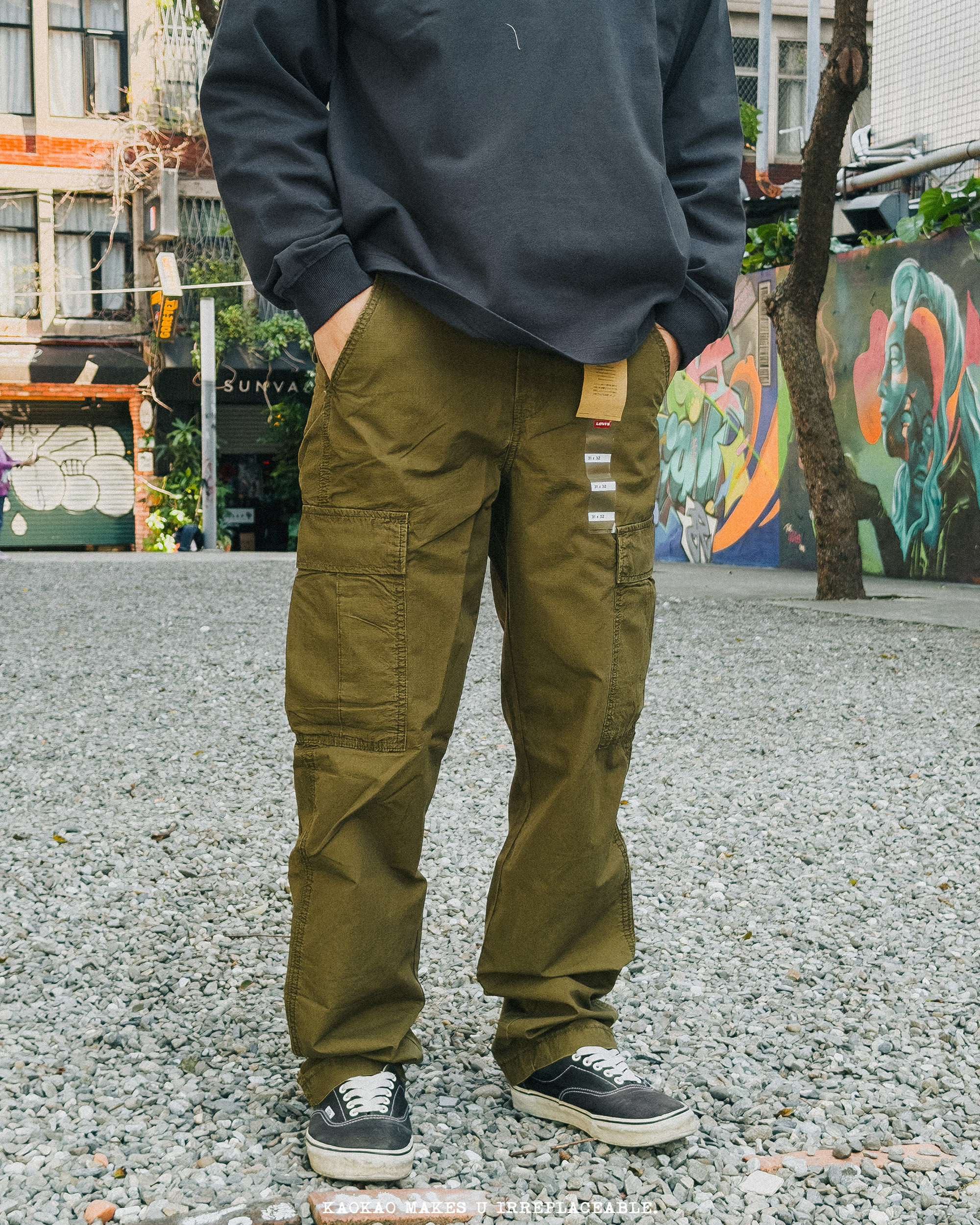 2026日本連線 Levi'sXx Trousers Cargo 軍綠直筒褲【A736400036】