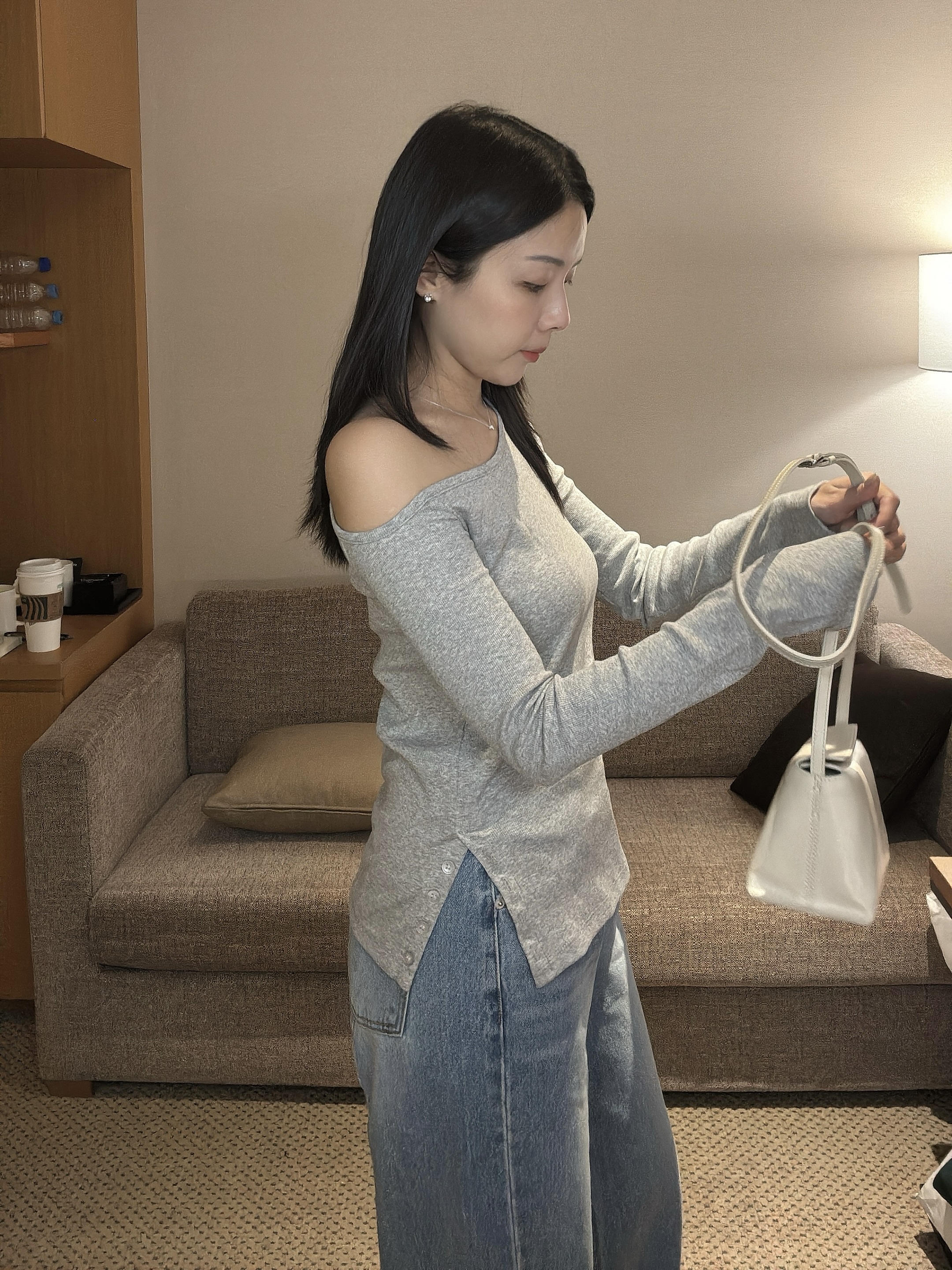 L13 斜肩簡約上衣(條紋/灰)