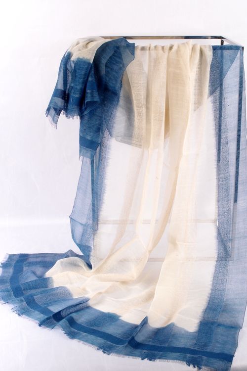 WM035 Scarfesia 透杏配藍色絲巾 75% Wool 25% Silk