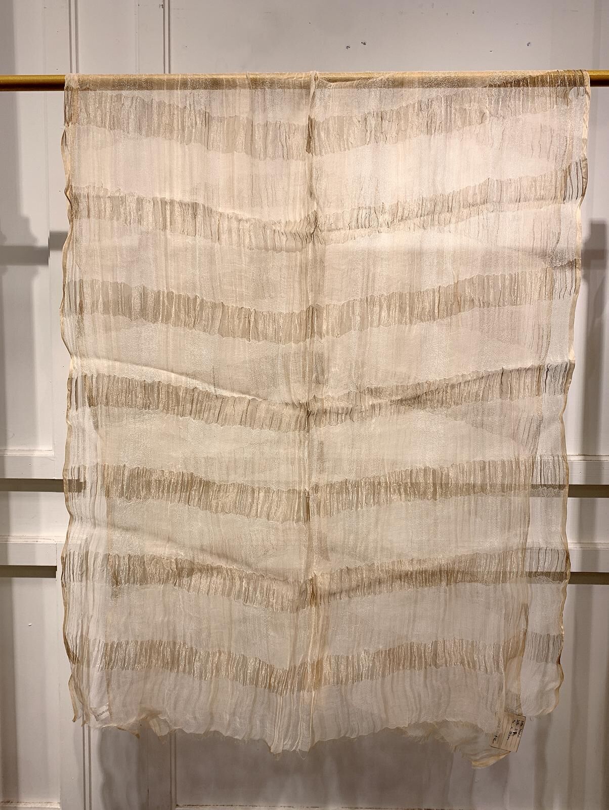 WM029 Scarfesia 金色間條絲巾 50% Metalised Yarn 30% Modeal 20% Silk