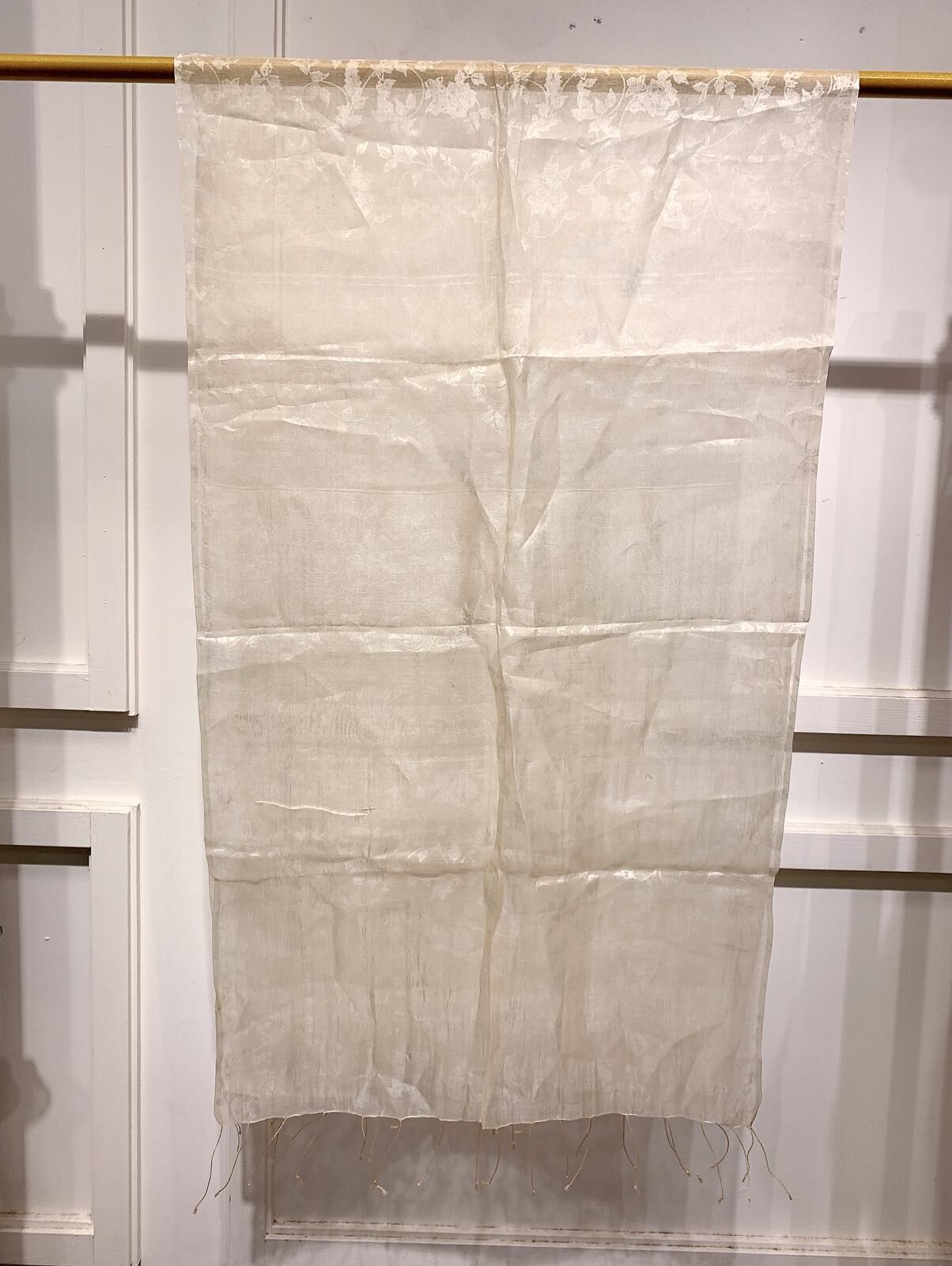 WM026 Scarfesia 淺金色流蘇絲巾 100% Silk