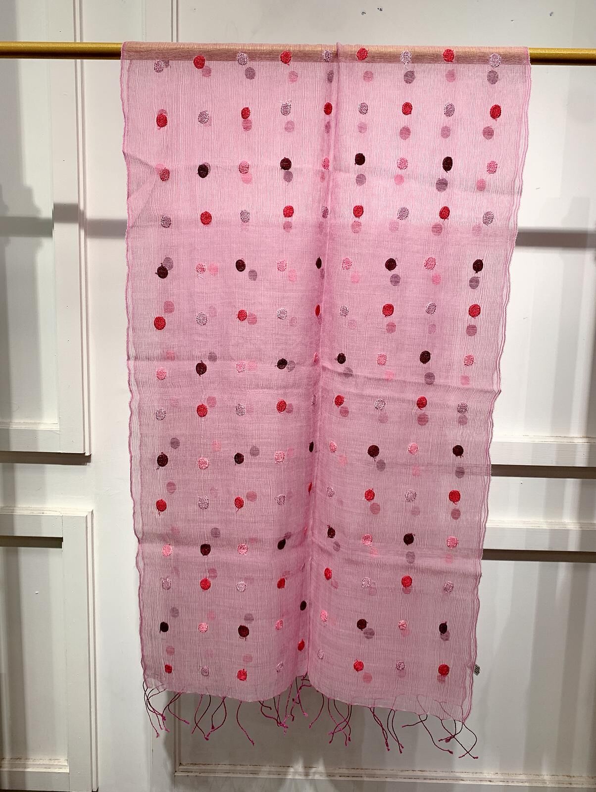 WM025 Scarfesia 淺粉色配彩色波點流蘇絲巾 60% Wool 40% Silk