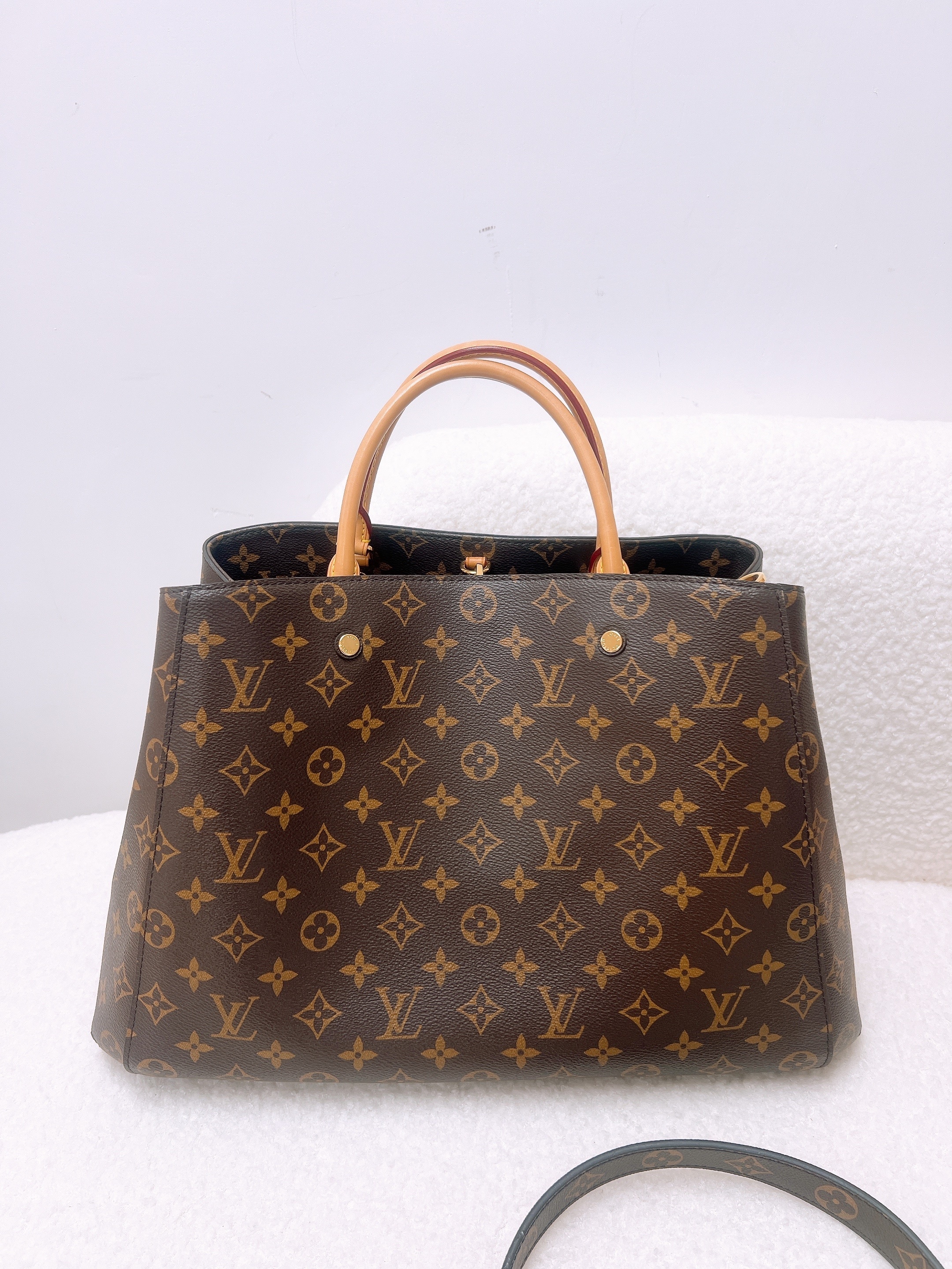 Lv montaigne tote GM (brown monogram)