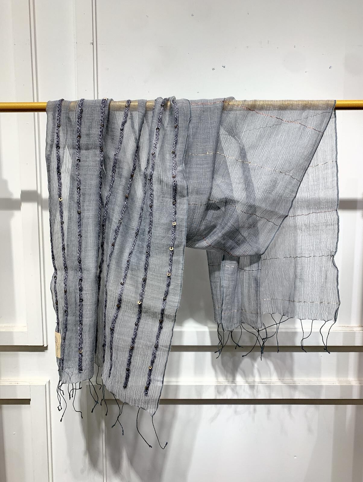 WM023 Scarfesia 淺灰藍色配小閃片流蘇絲巾 75% Wool 25% Silk