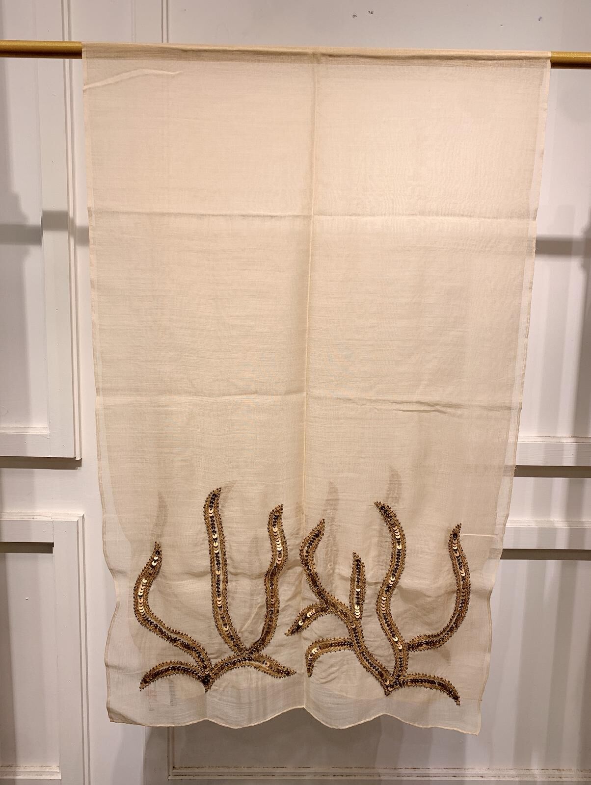 WM007 Scarfesia 杏色珊瑚圖案絲巾 75% Wool 25% Silk