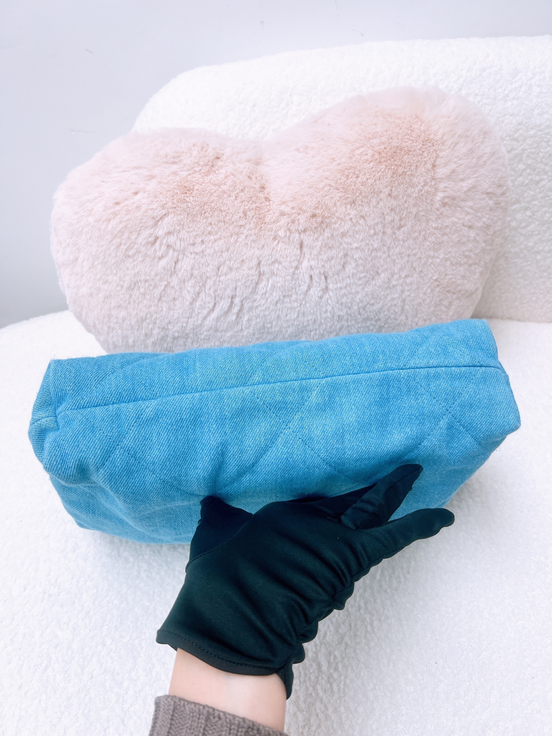 *Unused* Chanel 22 bag small denim