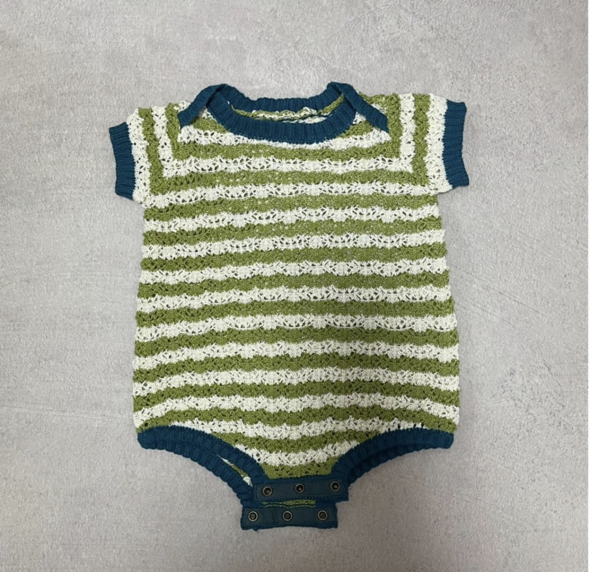 (現貨) 𝙤𝙥𝙚𝙣𝙬𝙤𝙧𝙠 𝙗𝙤𝙧𝙙𝙚𝙧 𝙠𝙣𝙞𝙩 𝙧𝙤𝙢𝙥𝙚𝙧𝙨 / 包屁衣