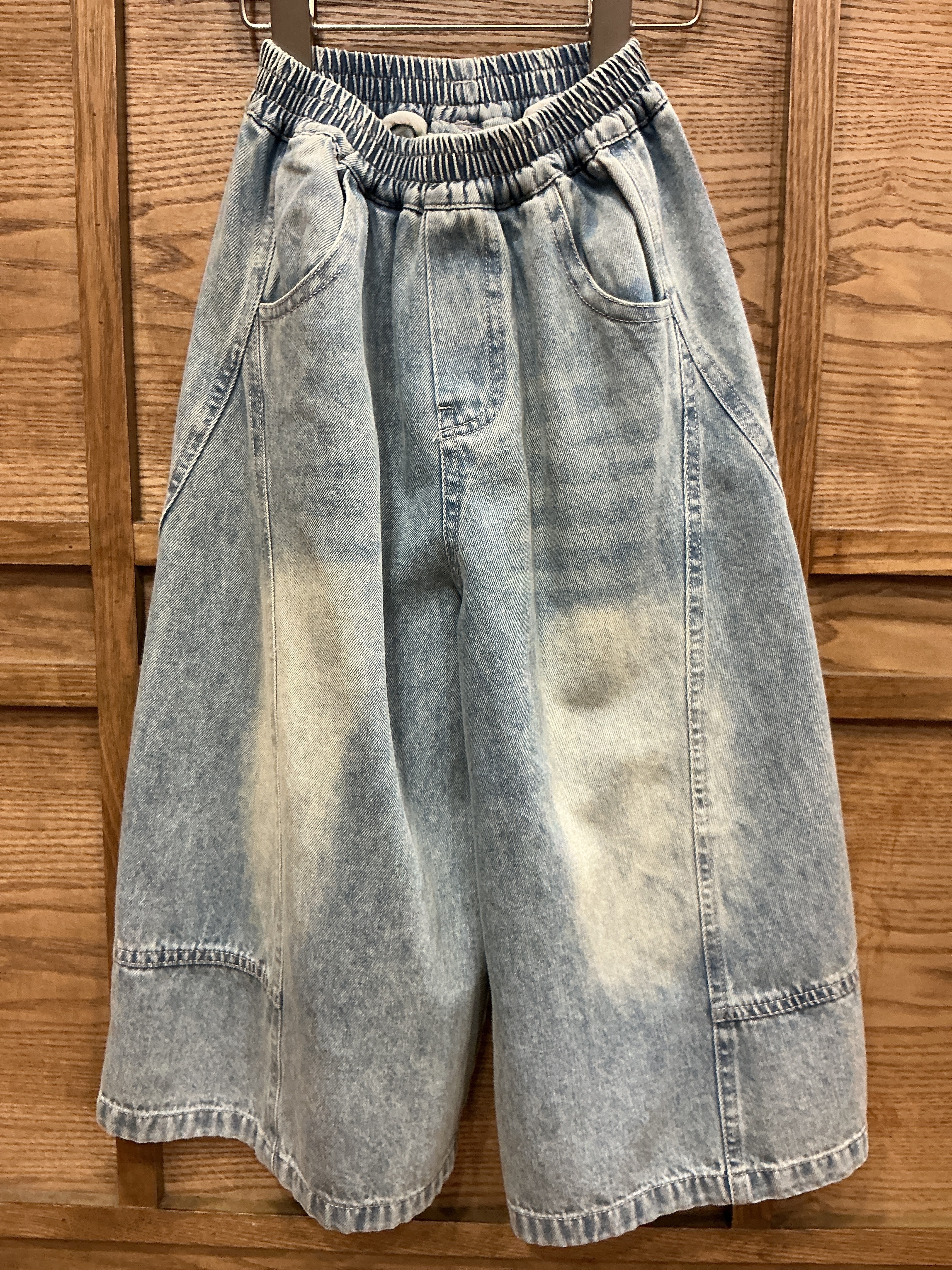 A04273拼縫牛仔褲