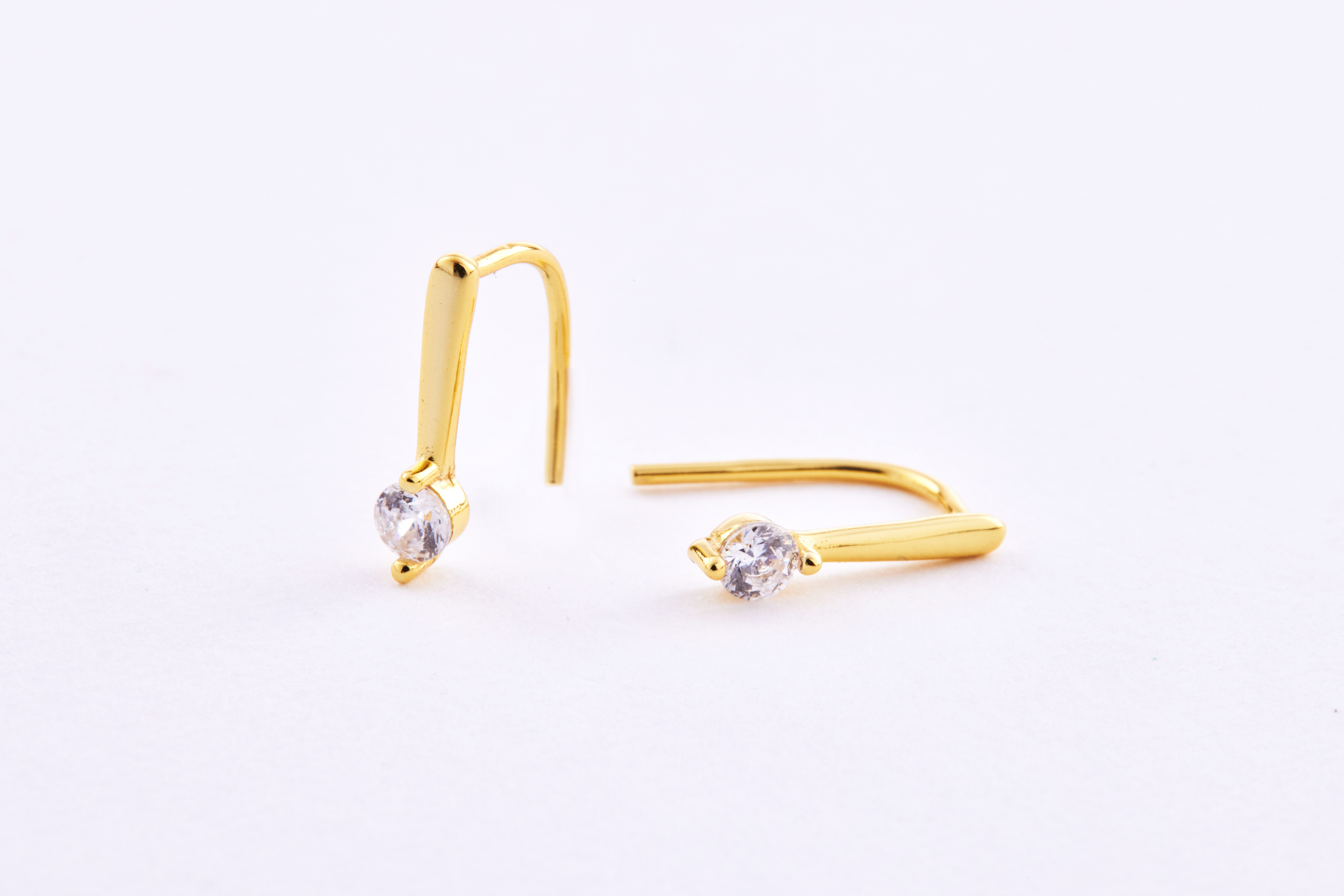 E2706 | 純銀耳勾鋯石耳環