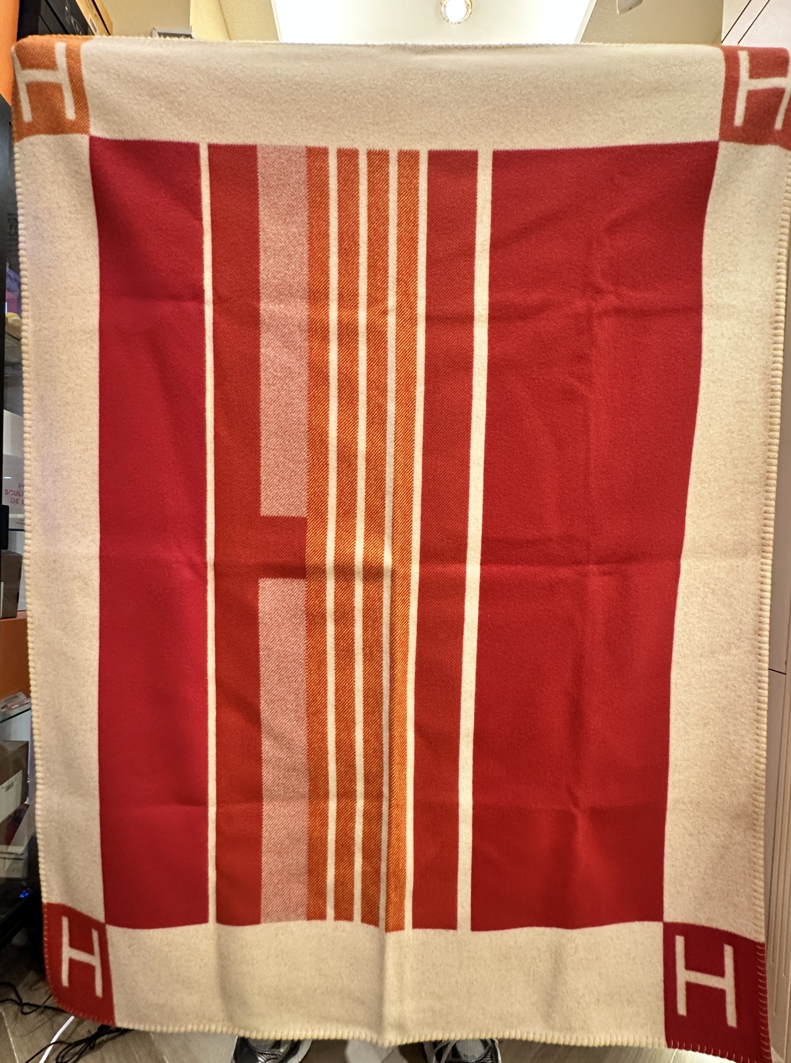 Hermes Avalon Vibration throw blanket -terracotta