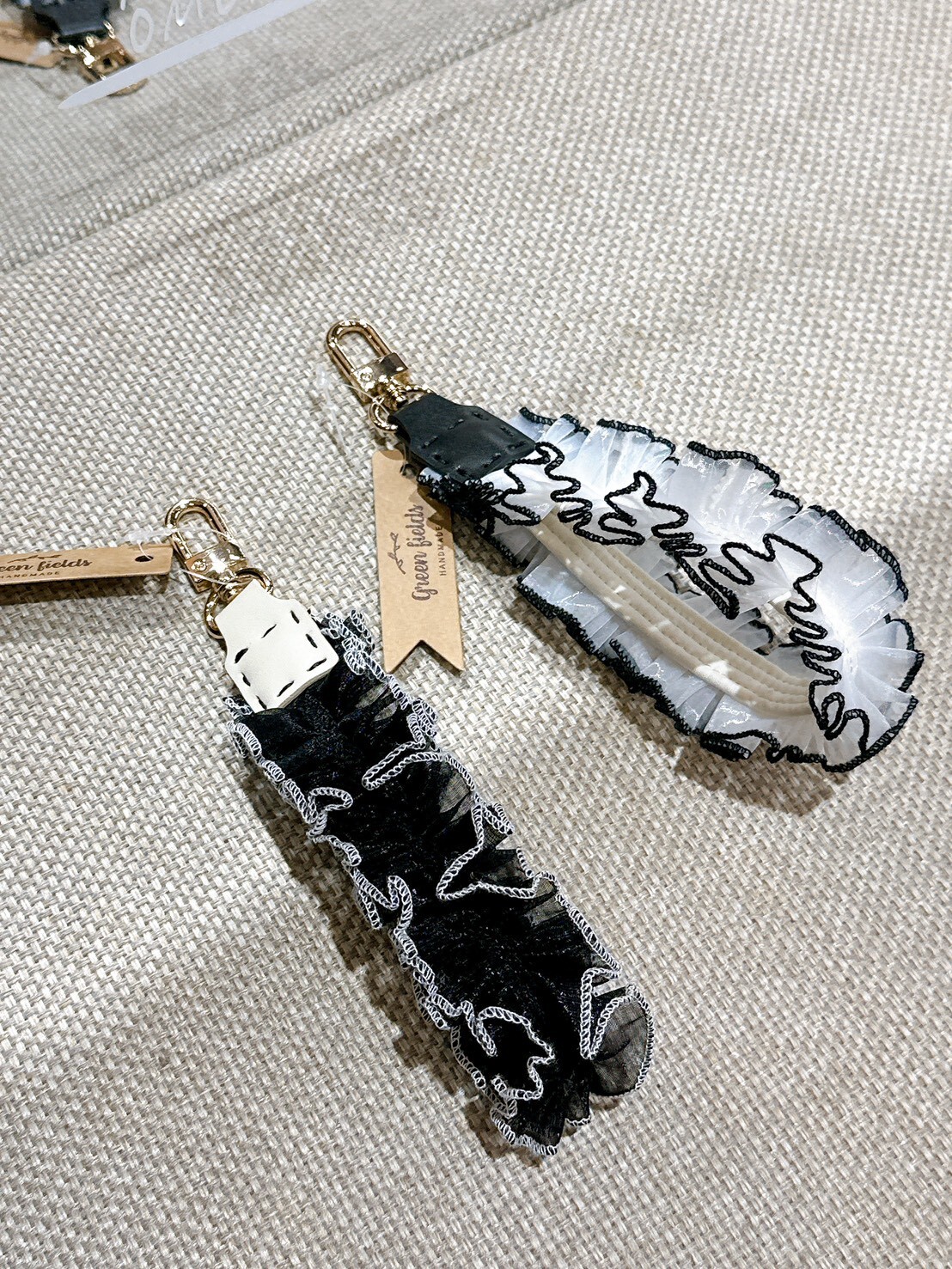 0312限時品牌快閃。捲邊透紗手機掛繩 (兩色)