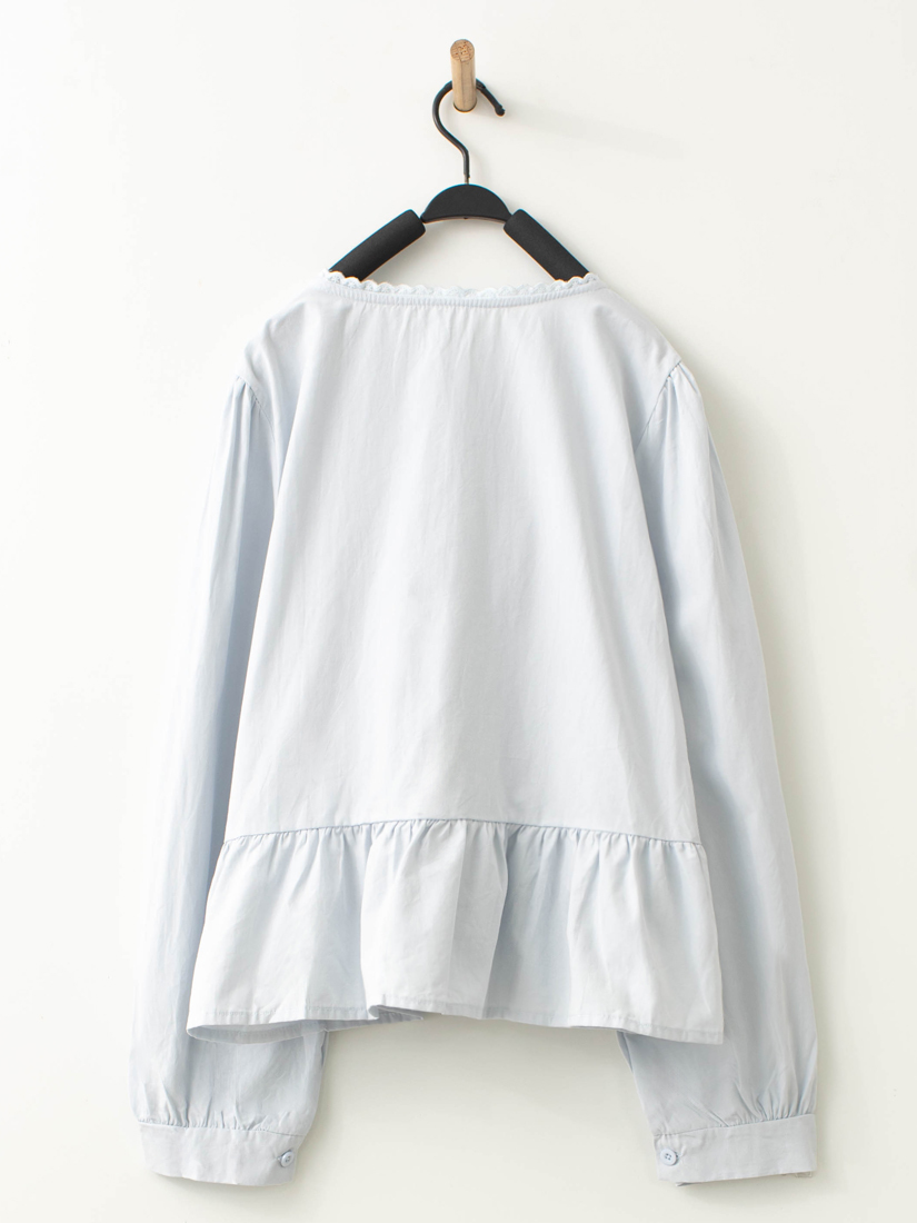 輕甜美領口壓褶出芽蕾絲腰剪接長袖上衣