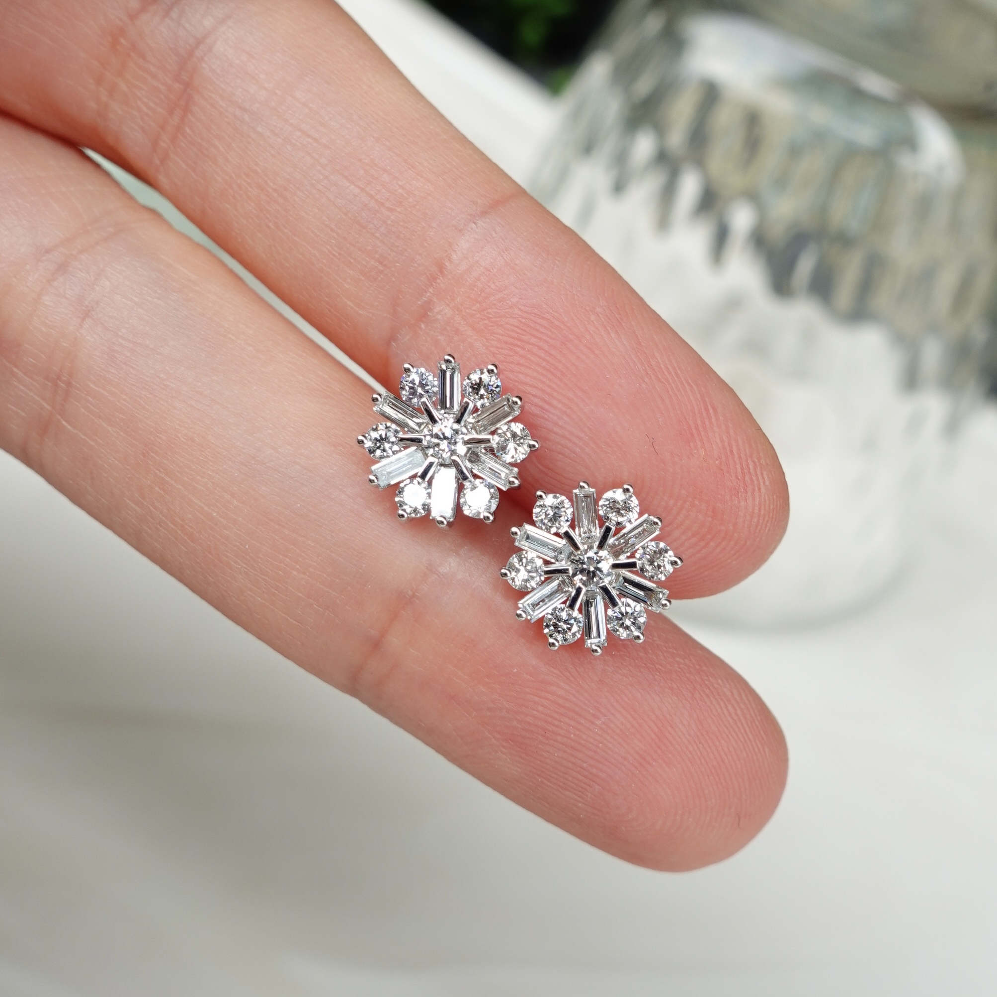 18K金拼鑽耳釘 - 雪花