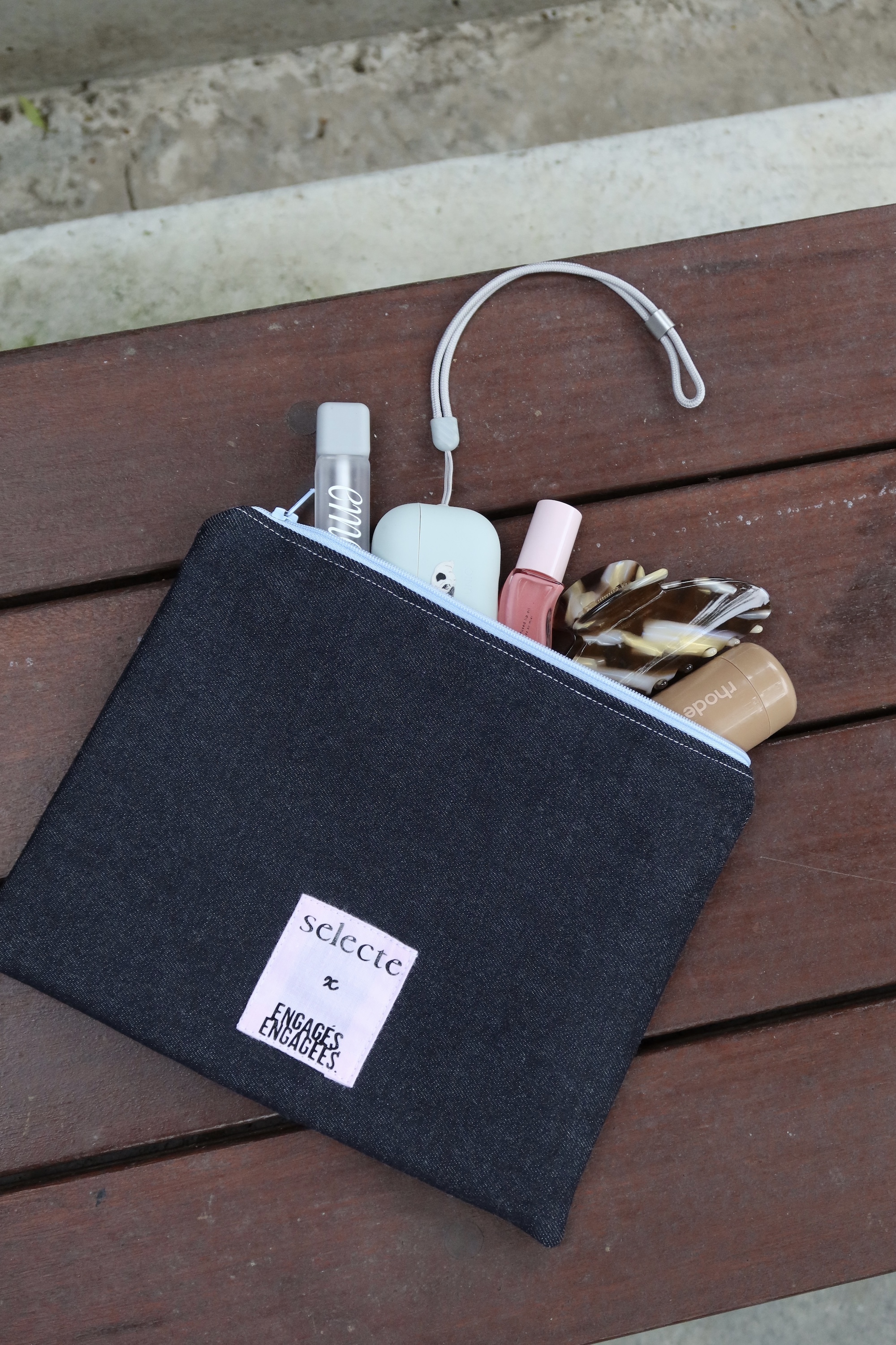 sélecte × Engagés Engagées pouch