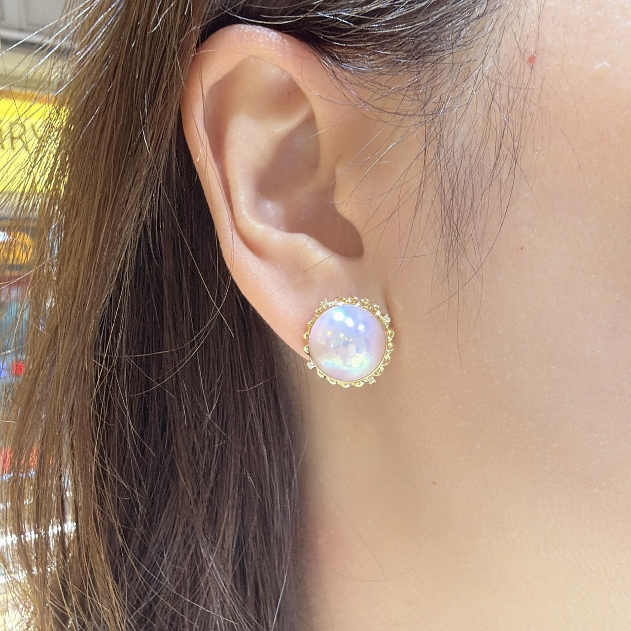 18K金稀有日本白色馬貝珠鑽石耳環 -扭紋