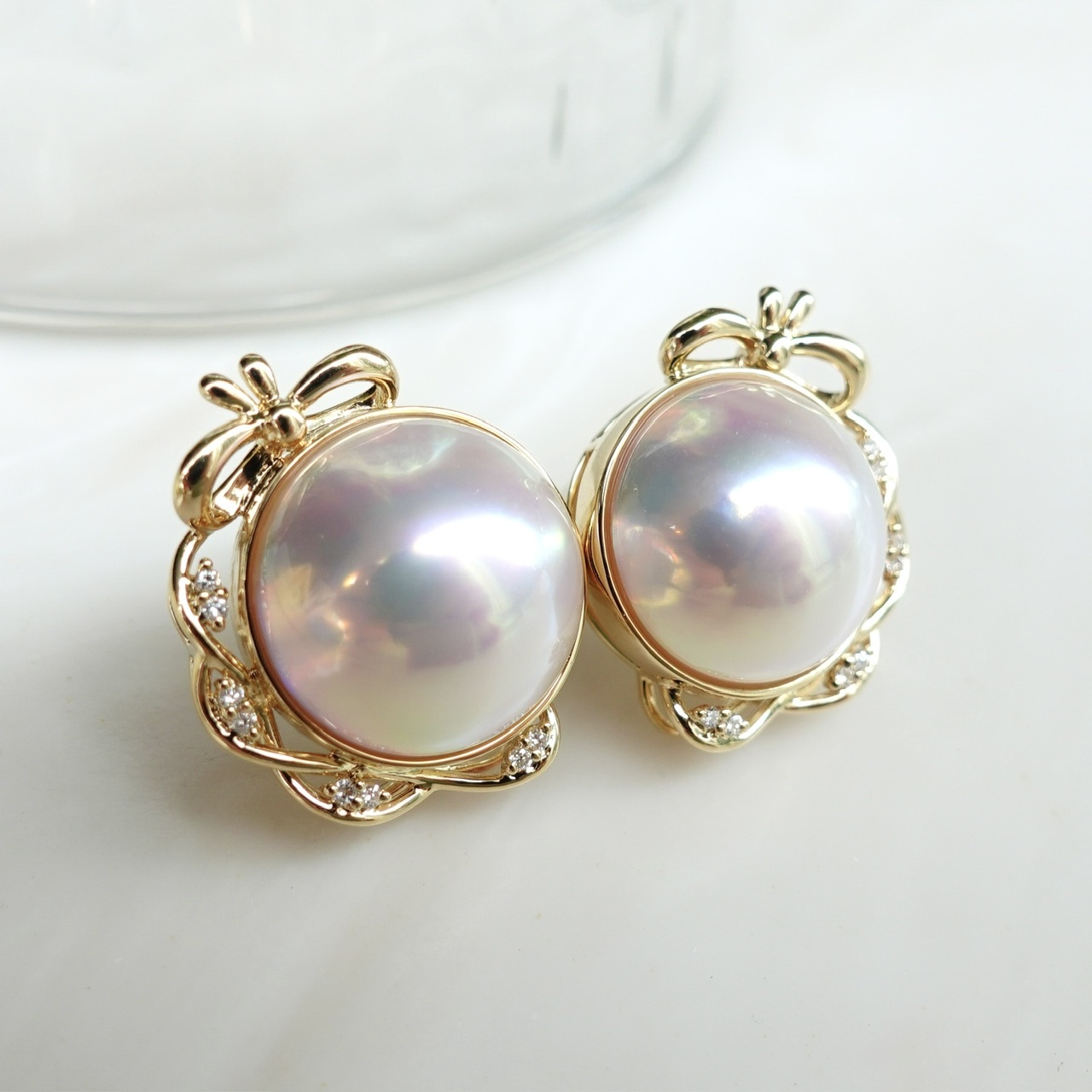 18K金稀有日本白色馬貝珠鑽石耳環 - 蝴蝶結