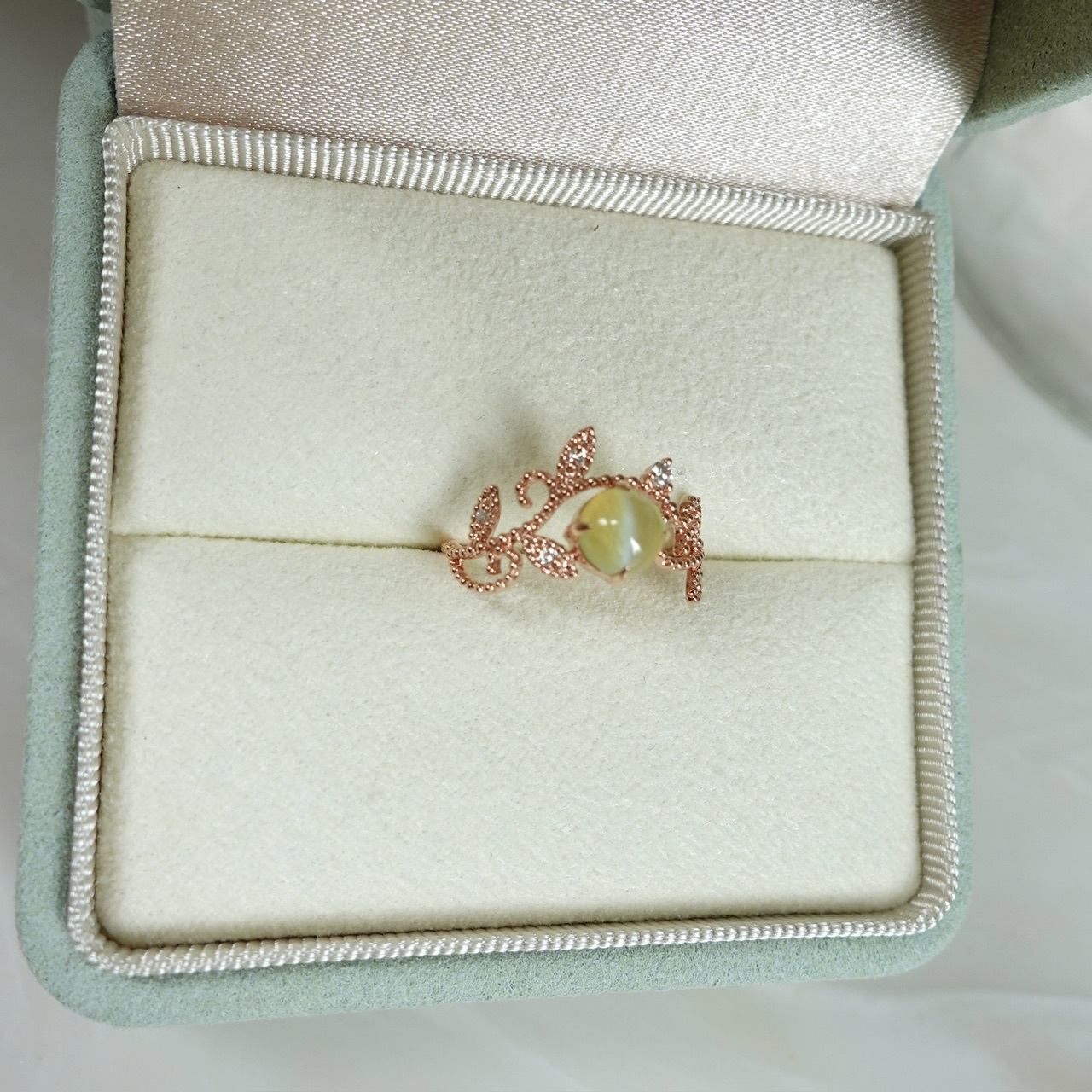 18K玫瑰金金綠寶貓眼石鑽石戒指