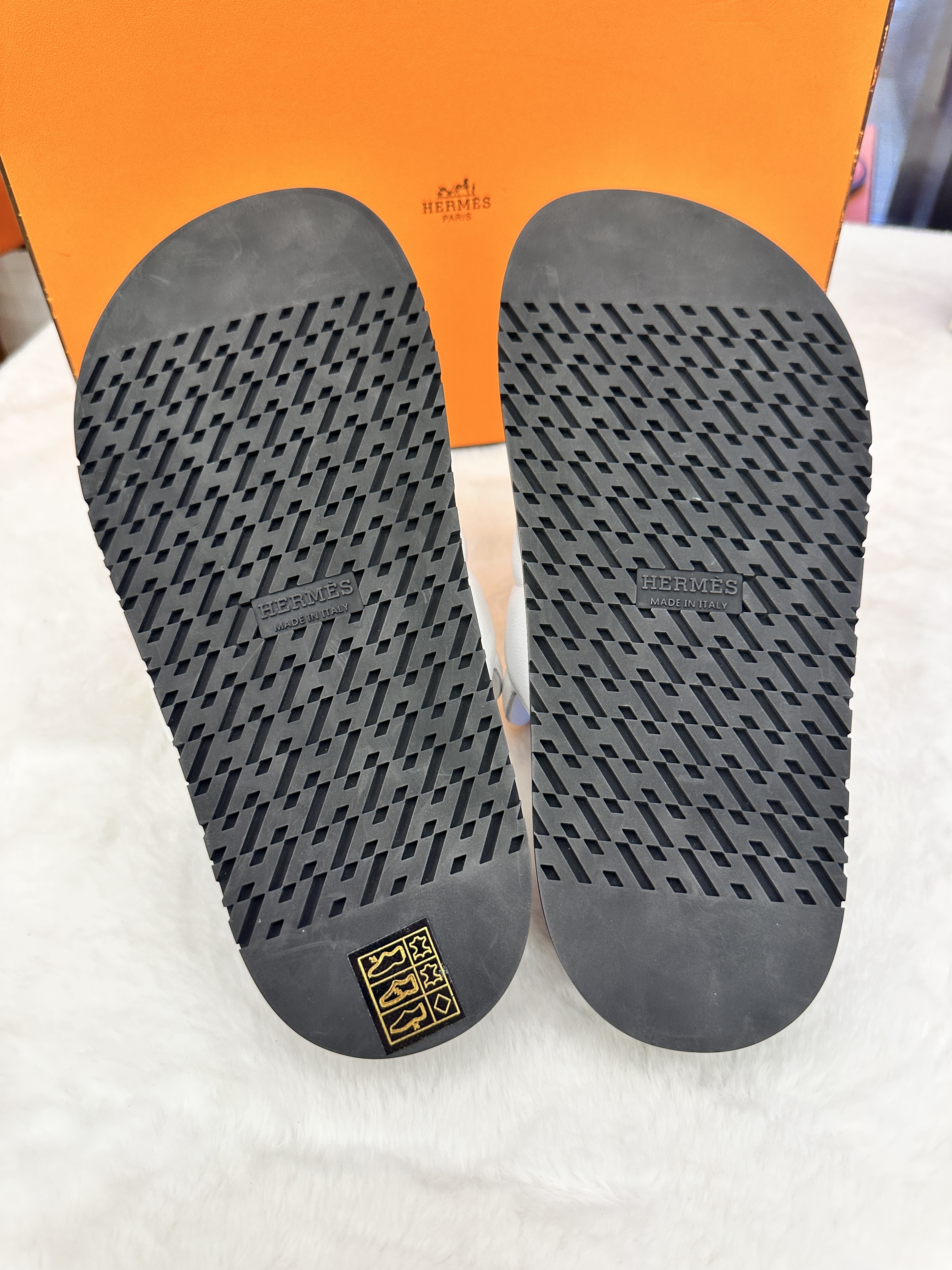 Hermes Extra Sandals White(W36)
