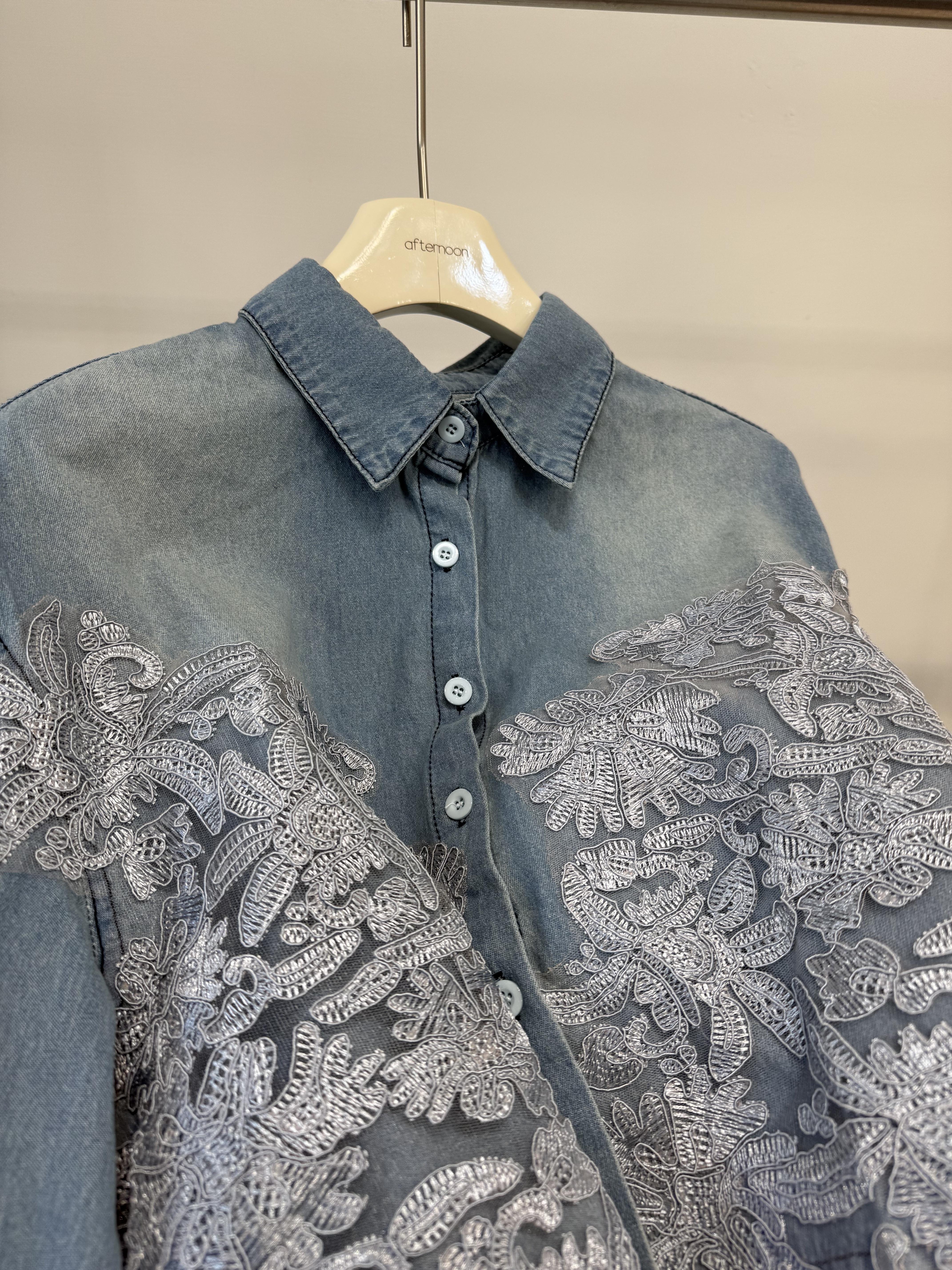 026 短版緹花牛仔襯衫