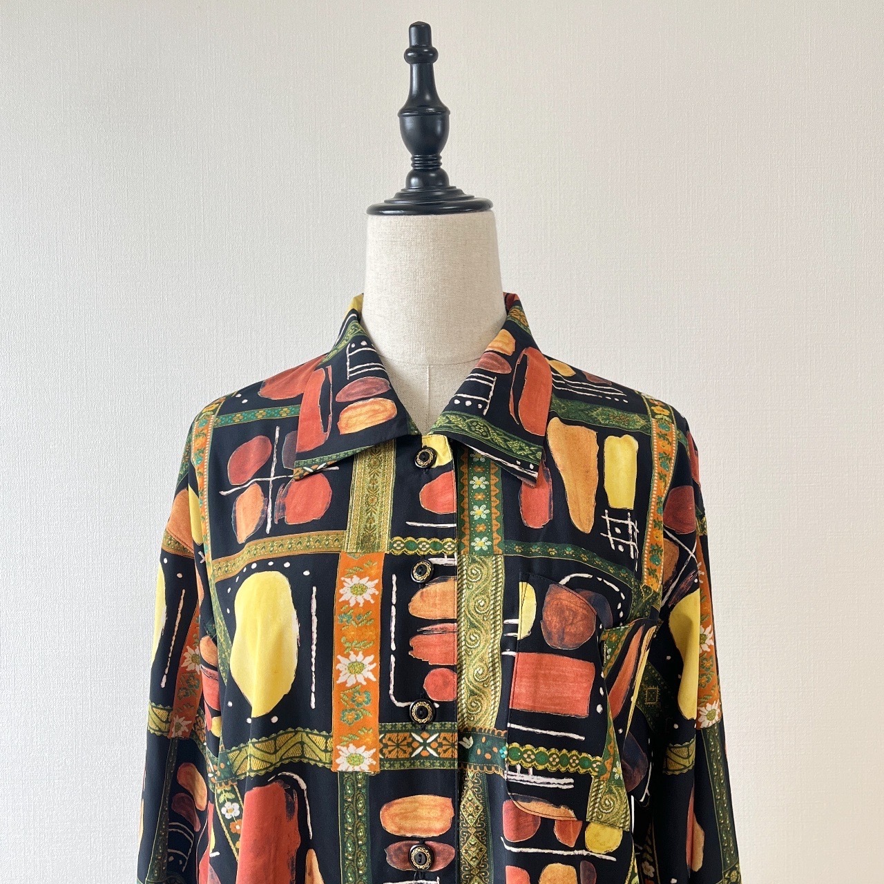 黑色幾何拼格圖案古著上衣