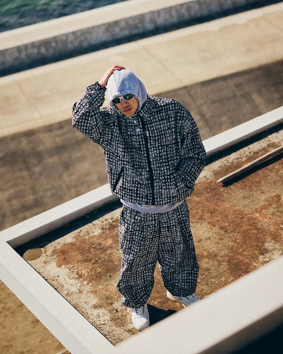 TIGHTBOOTH 26S/S BLEEDING LOGO BALLOON PANTS