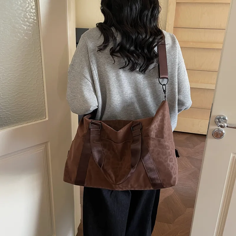 FCTOSSR 法缇斯 大容量 防水 豹紋 手提袋 旅行包 FTS-XS-933