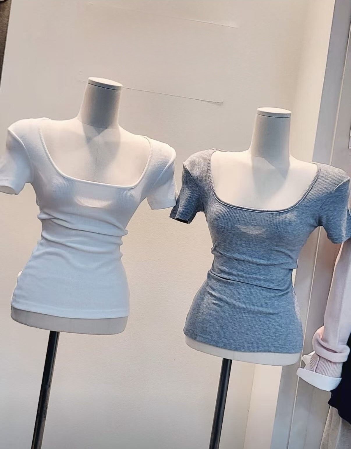 122 正韓修身顯瘦大U領上衣