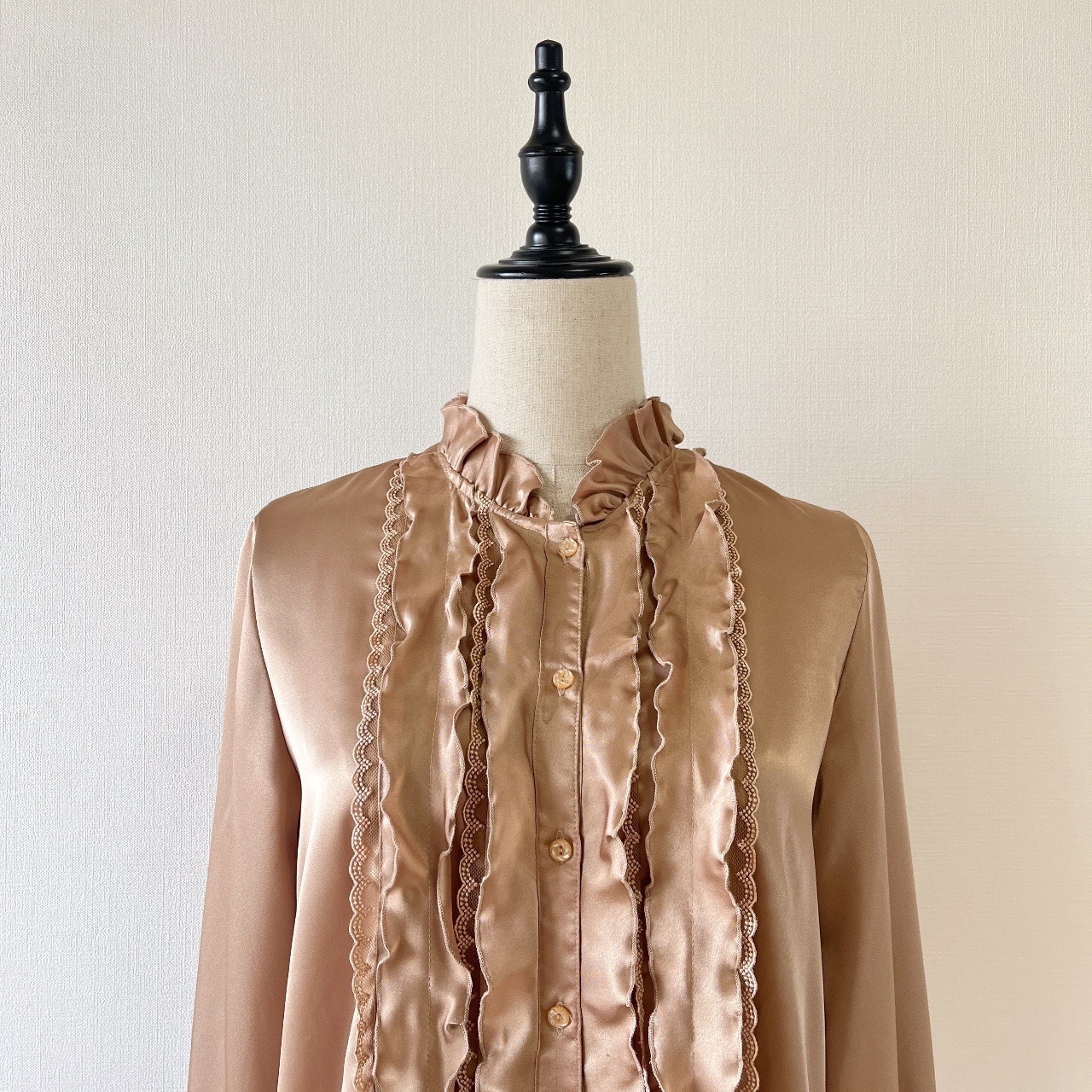 日本製金色荷葉領古著上衣