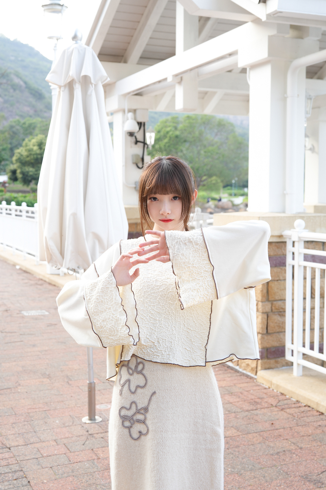 日牌感併布明線闊袖上衣 · 3色入