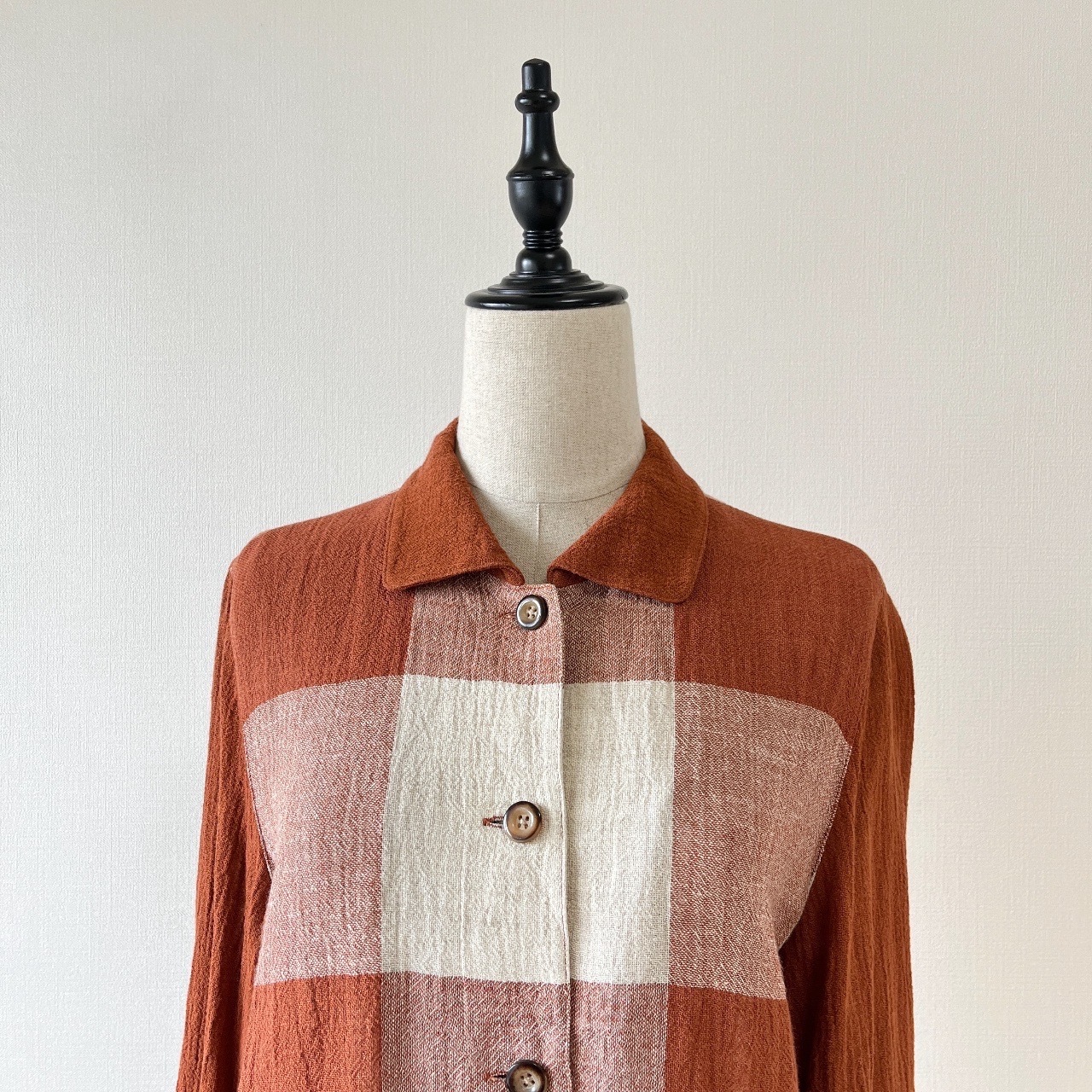 大地色格紋麻質薄外套