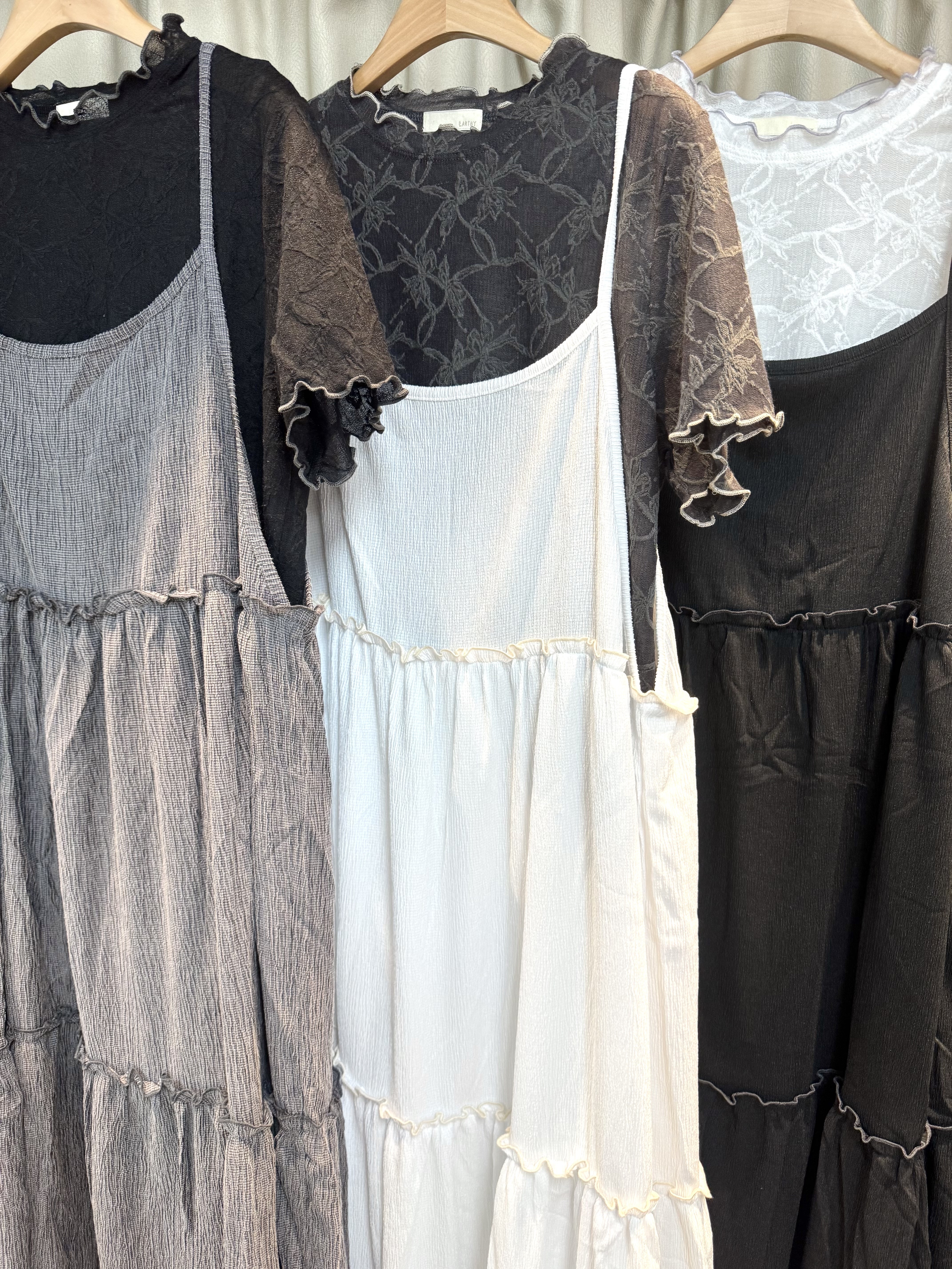 【早鳥價減$30✨】樹紋拼色花邊吊帶OPS