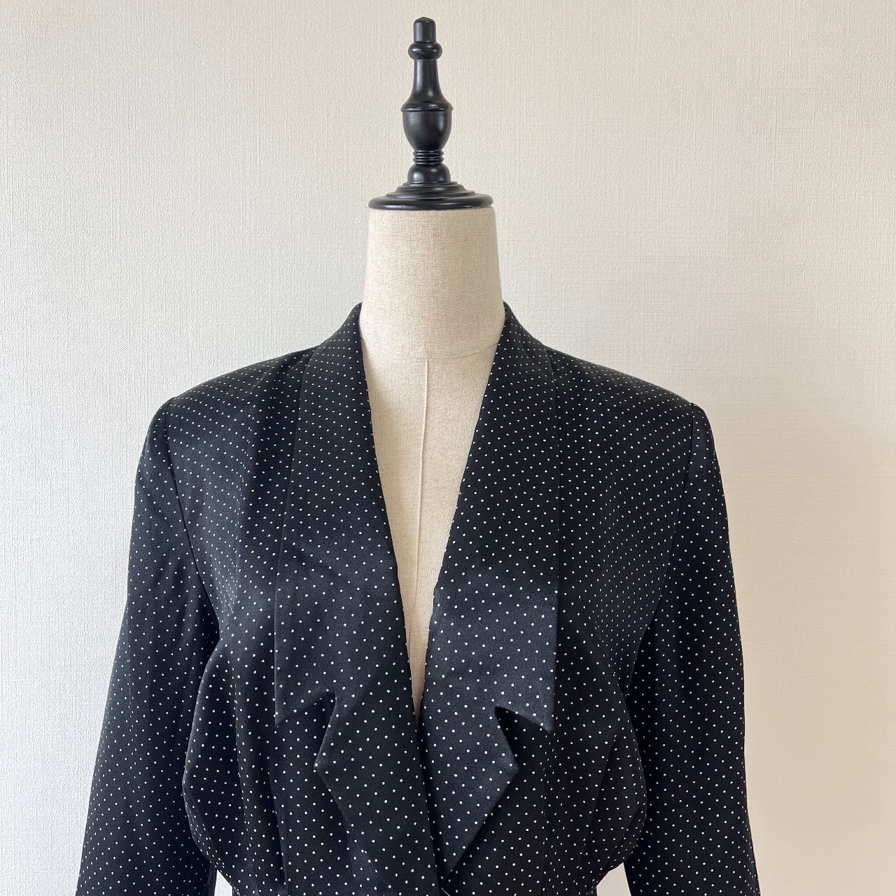 日本製黑色波點修腰外套