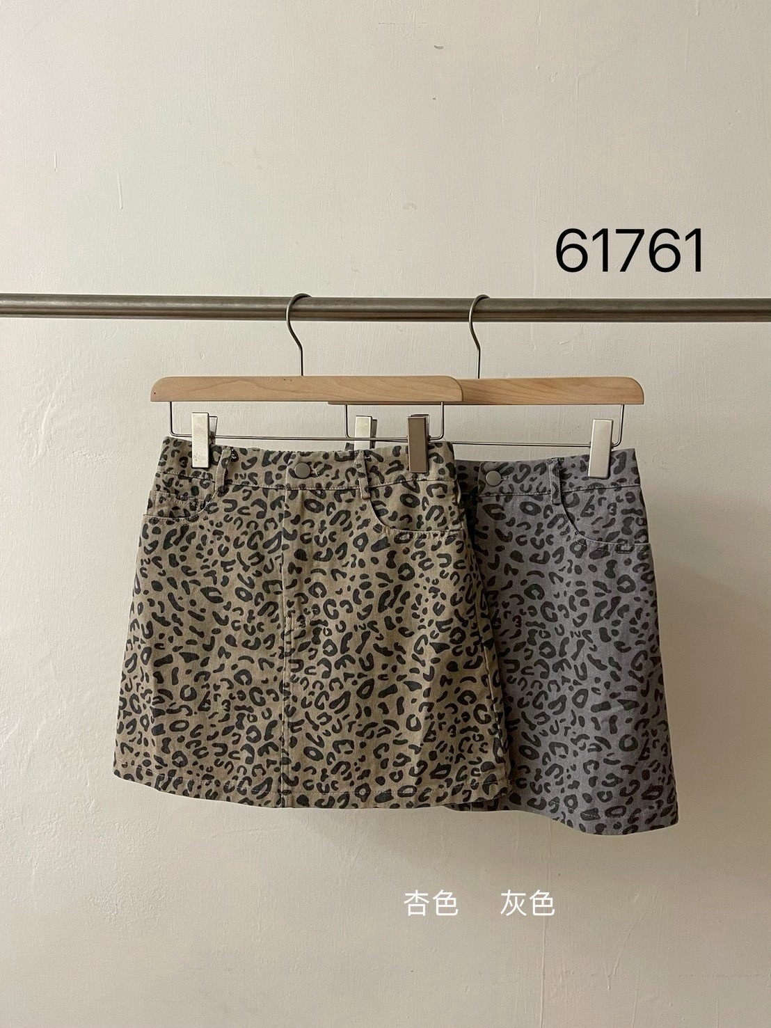 洗水豹紋短裙 RCR61761