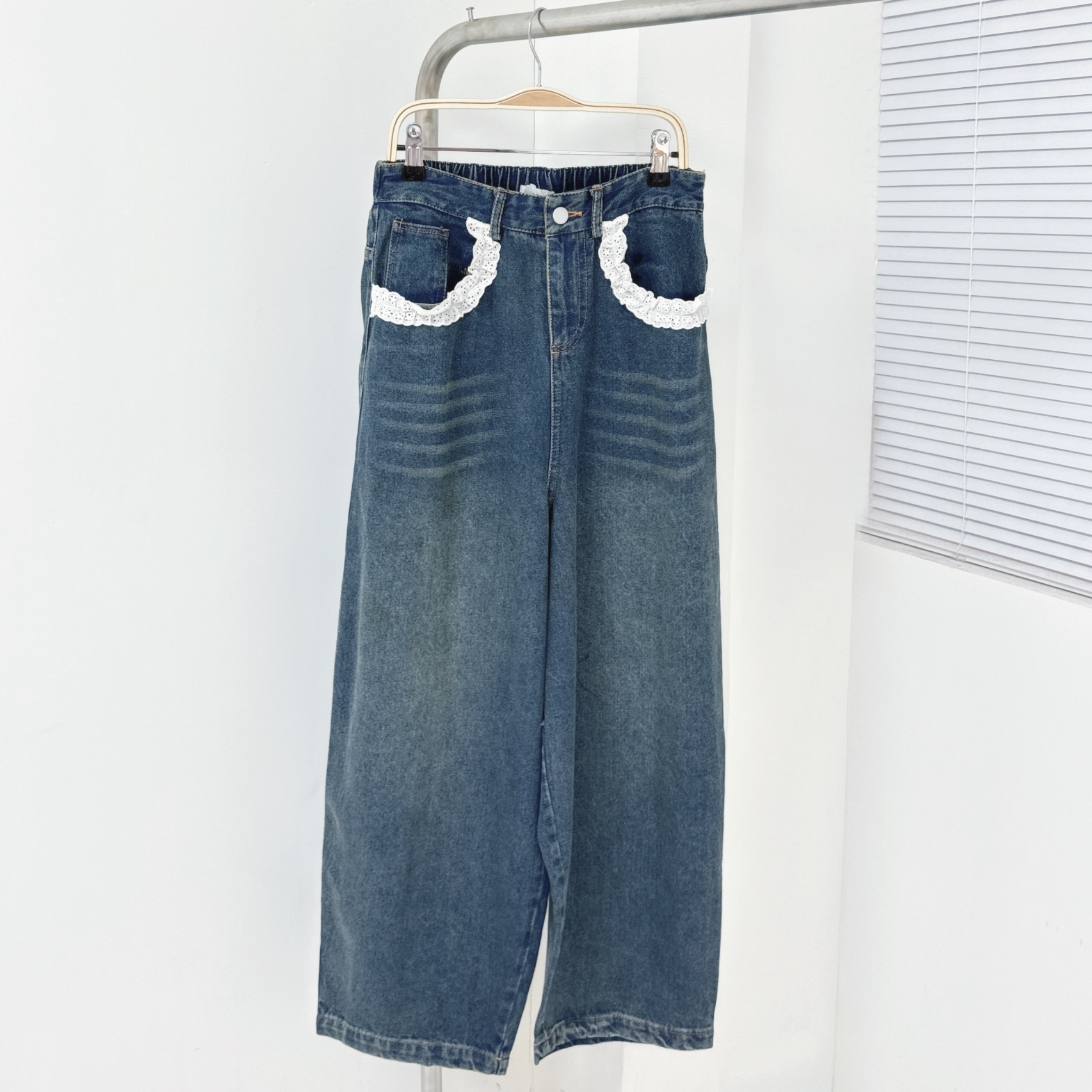 【廠家制】花邊袋闊牛仔褲 (A32)