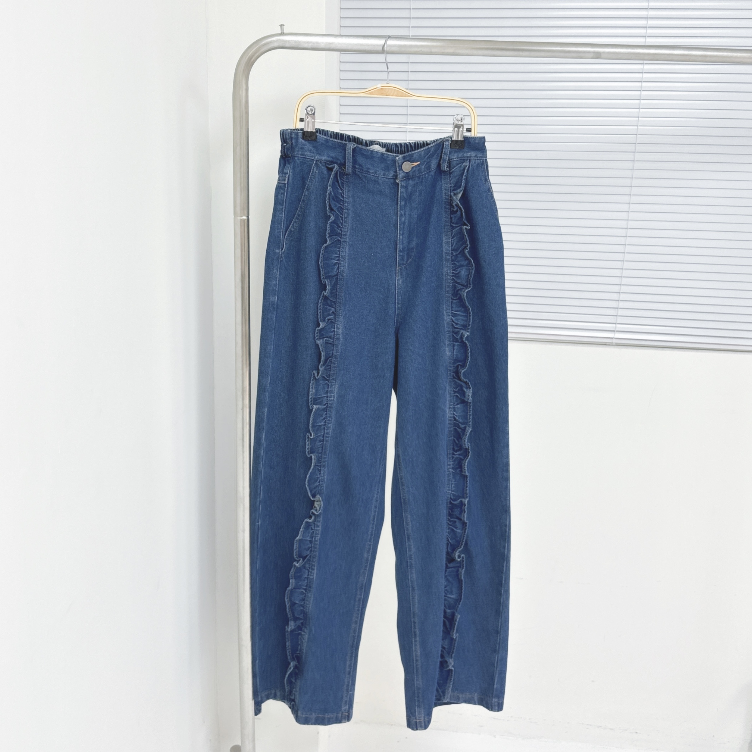 【廠家制】Ruffle邊闊牛仔褲 (A31)