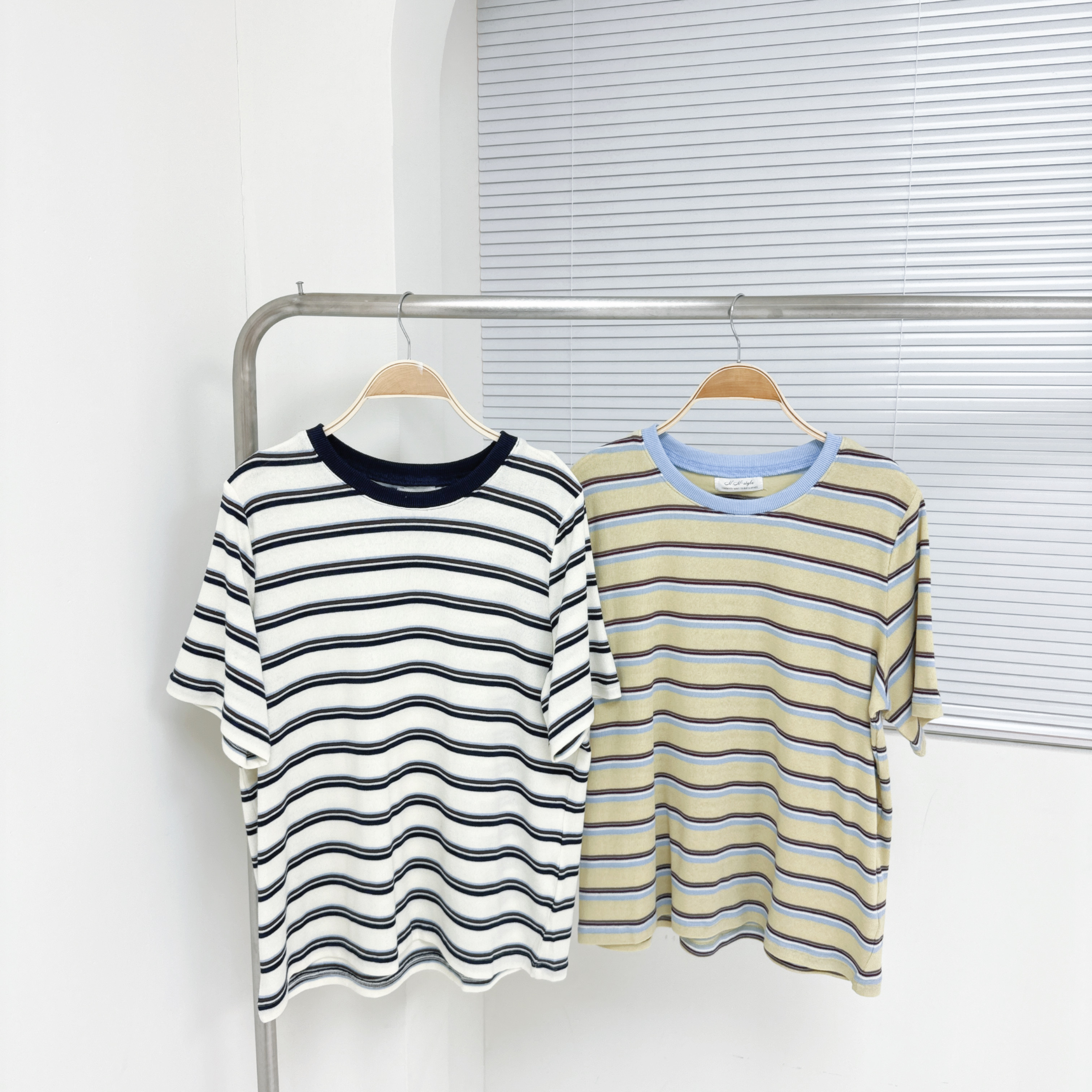 【廠家制】薄針織橫間短袖TOP (A13-A14)