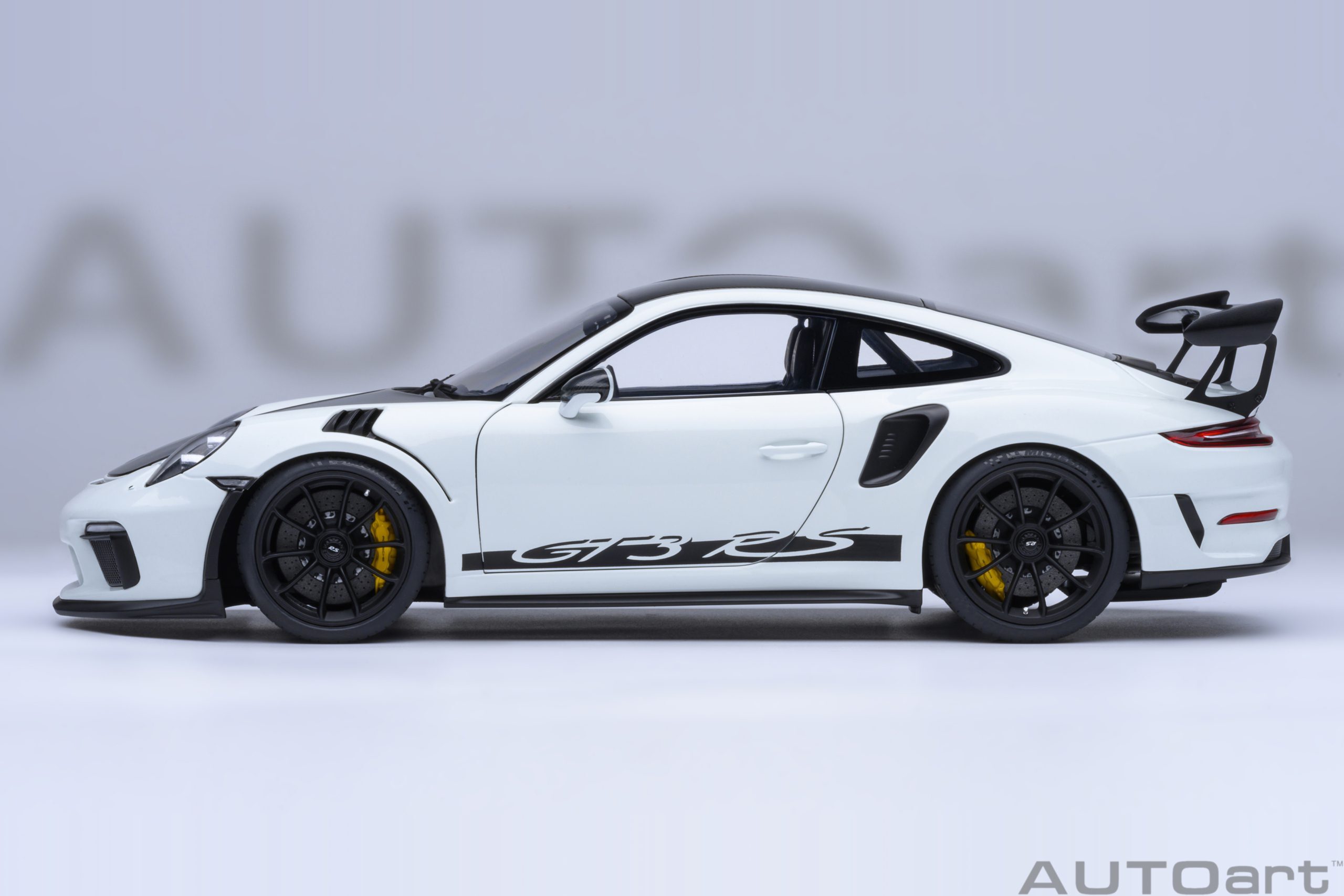 預訂 (訂金$300) (預訂價$1584) :1/18 AUTOART Porsche 911 (991.2) GT3 RS Weissach Package (White) (78176)