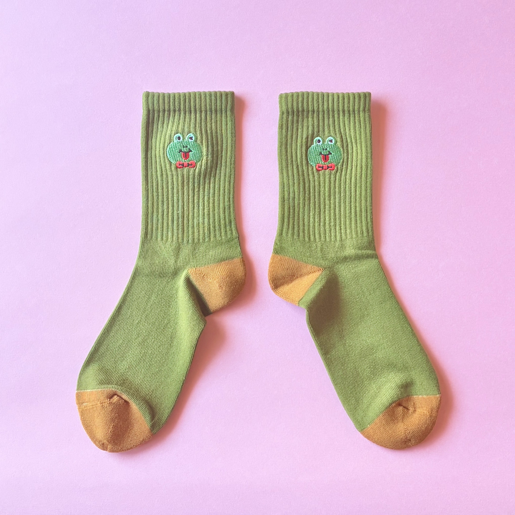 小呱/青蛙電繡素襪