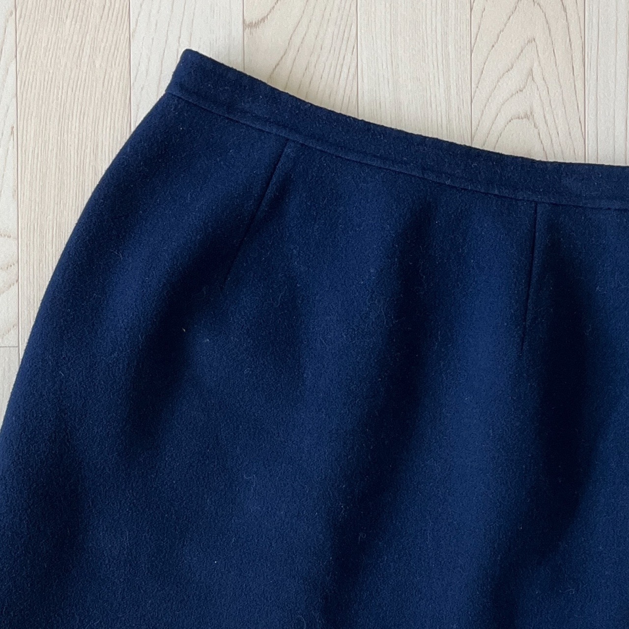 深藍色羊毛半裙