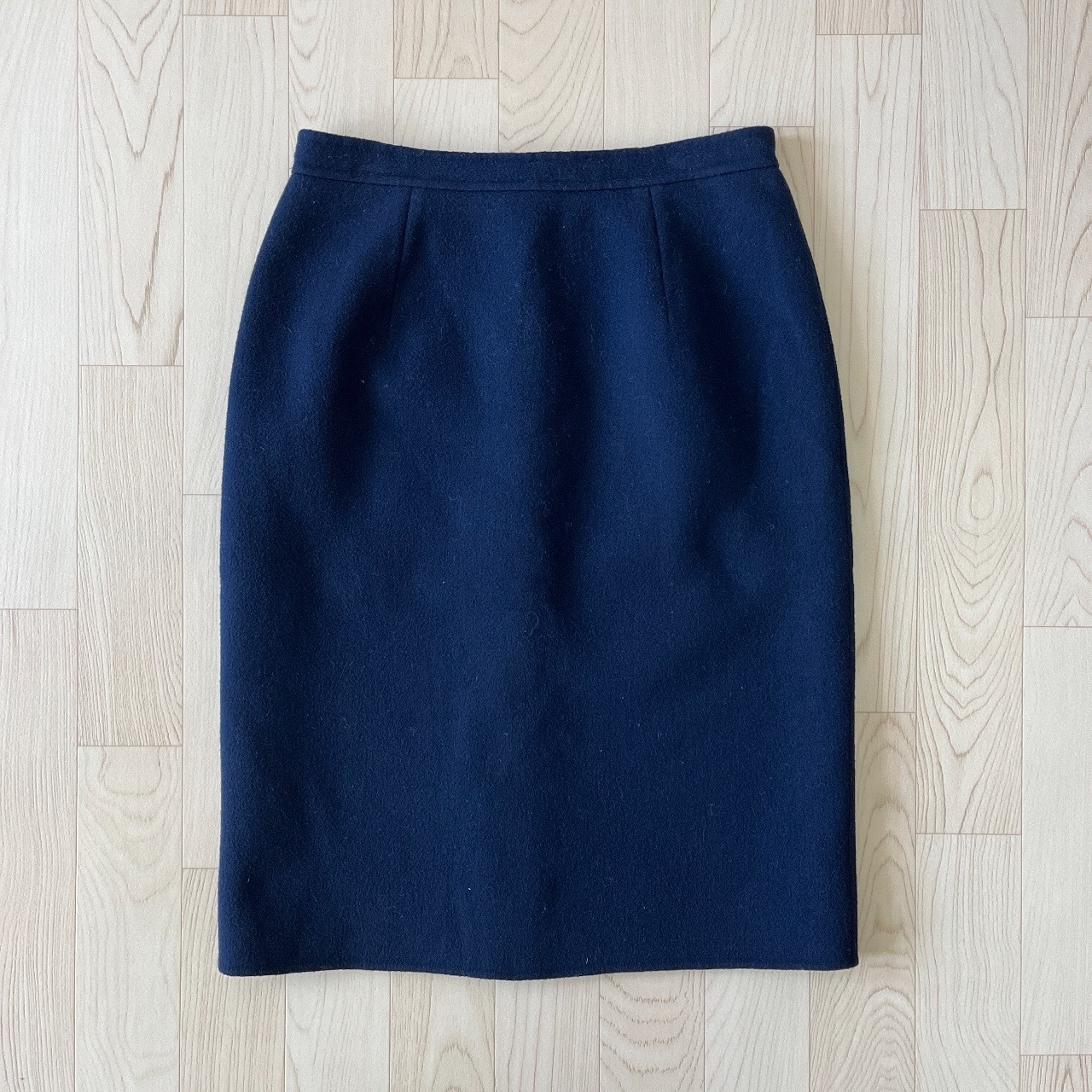 深藍色羊毛半裙