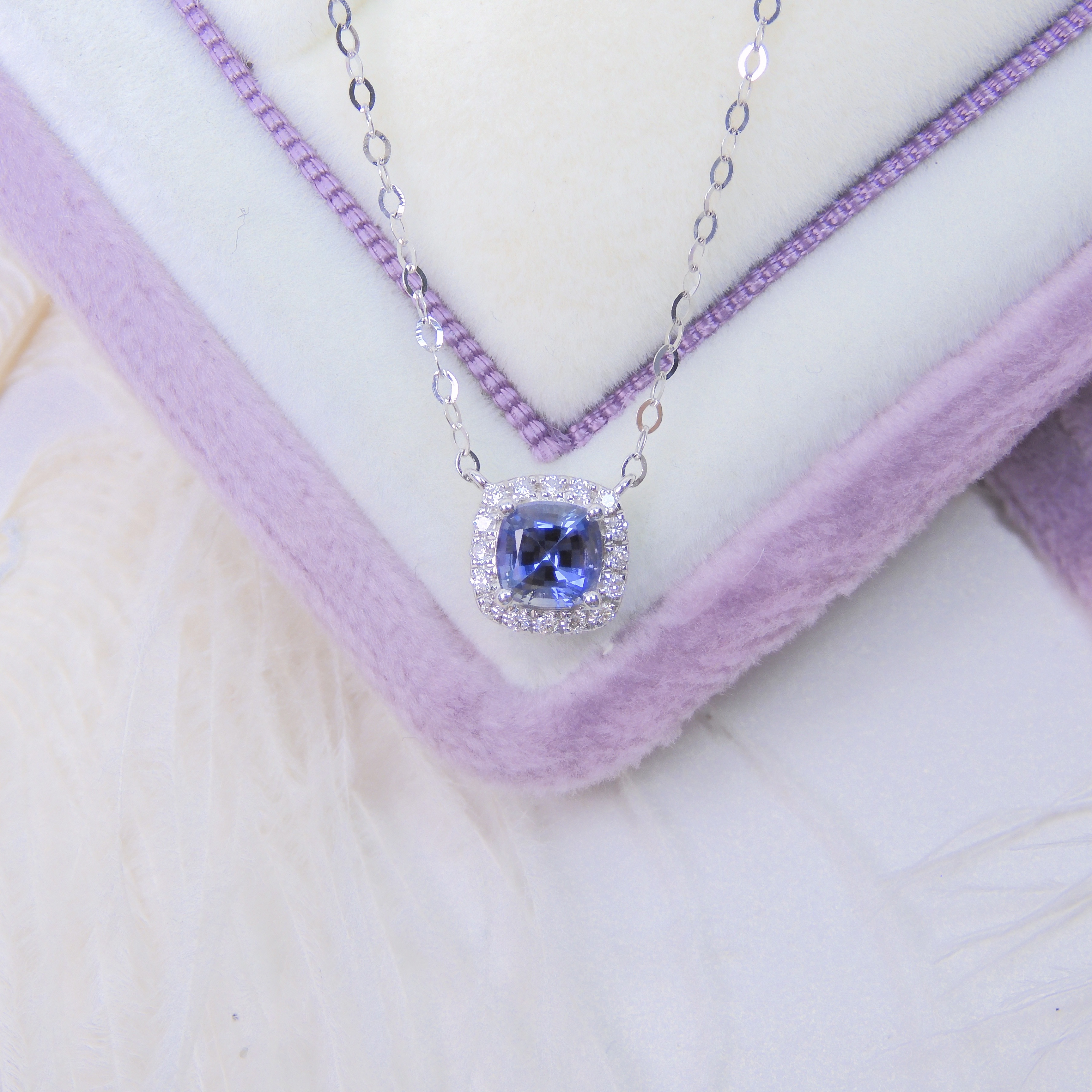 18K金 0.68ct 藍寶石項鏈 (配證書)